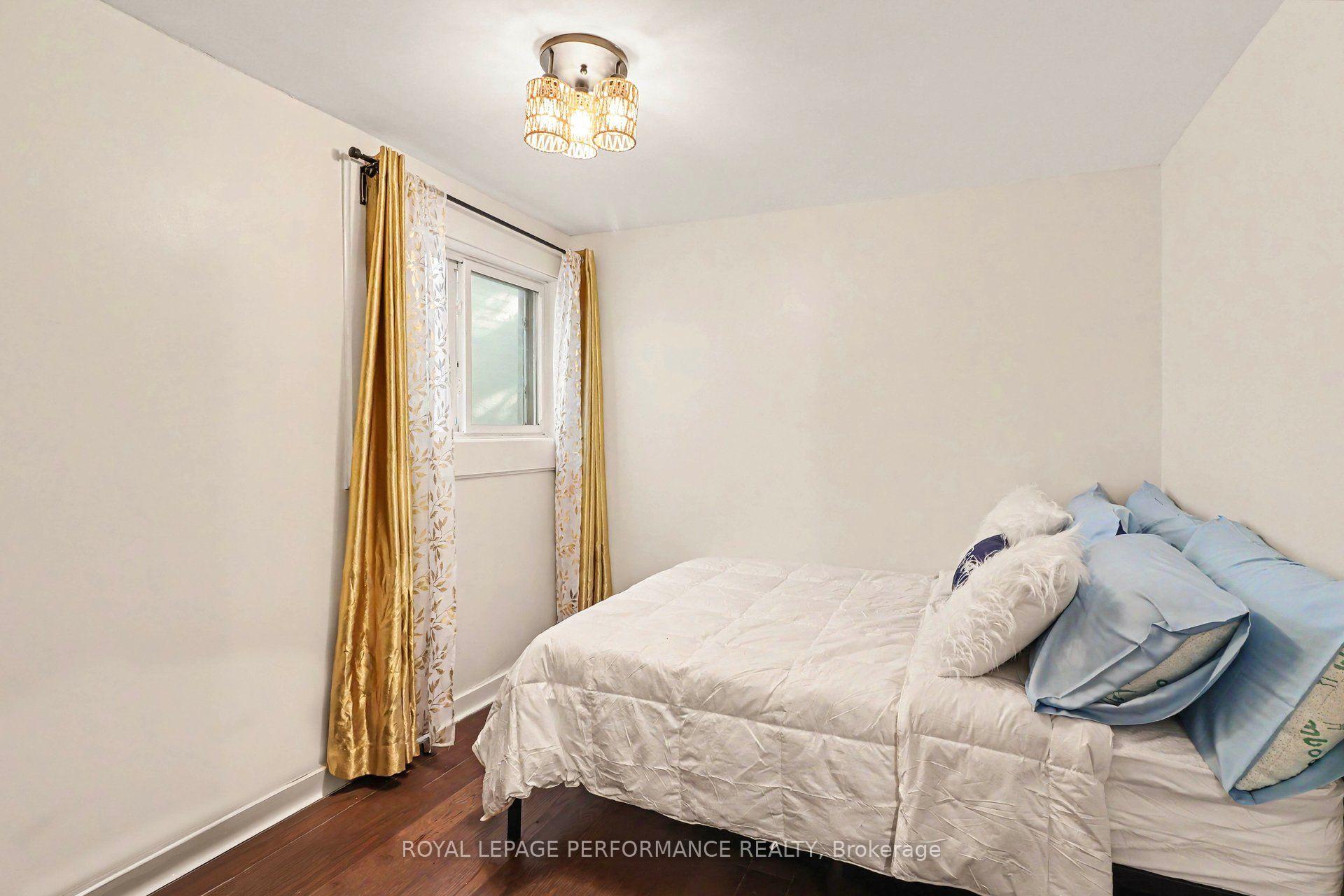 Photo 13 of 447 Hilson Avenue, Ottawa, Westboro/Hampton Park — HOMEH