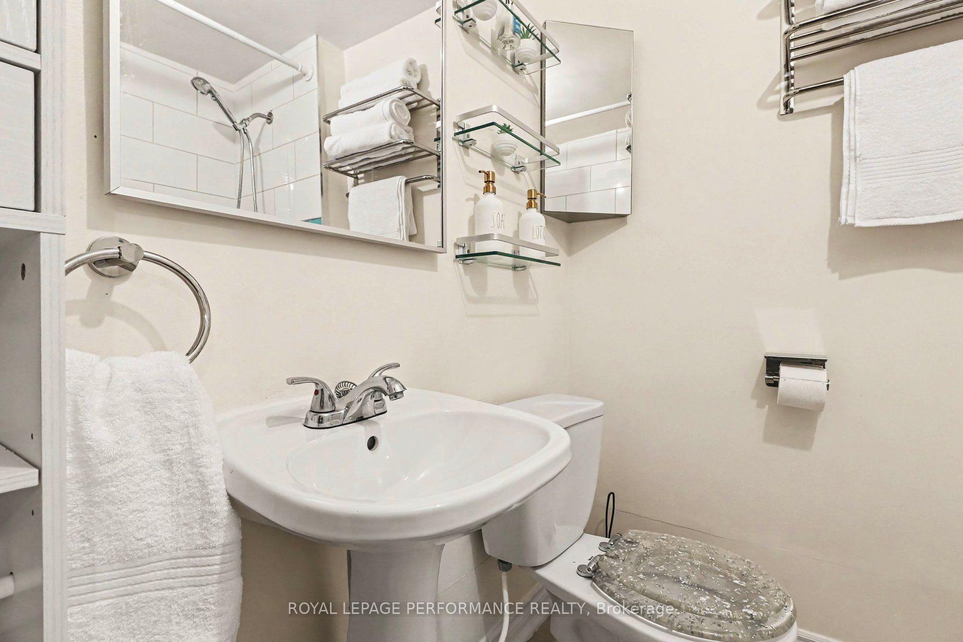 Photo 15 of 447 Hilson Avenue, Ottawa, Westboro/Hampton Park — HOMEH