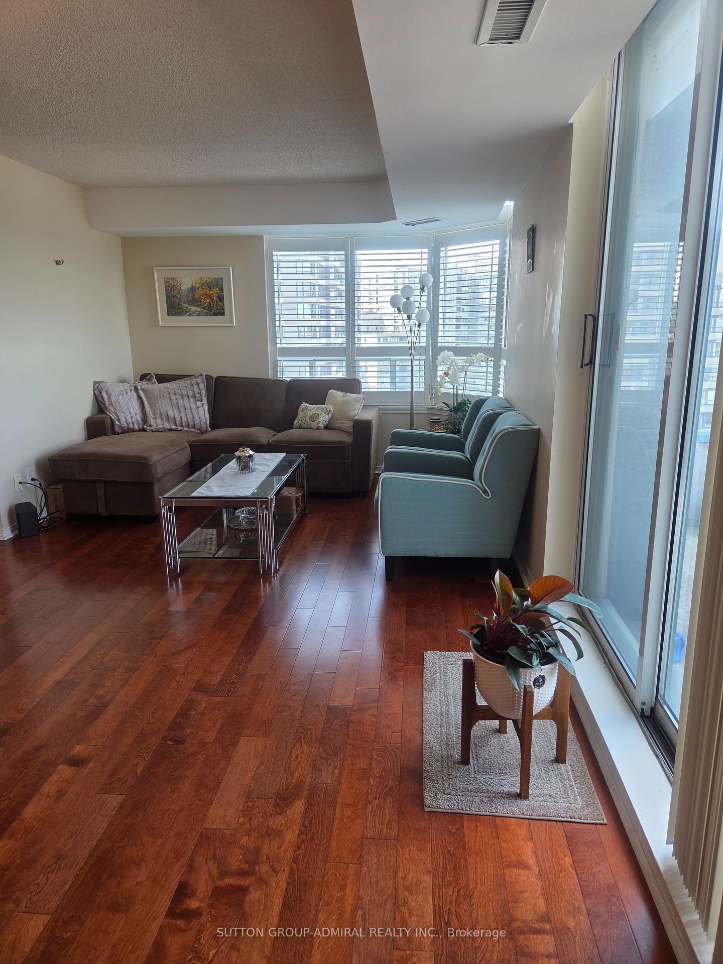 Photo 1 of Unit PH210, 1 Emerald Lane, Vaughan, Crestwood-Springfarm-Yorkhill — HOMEH