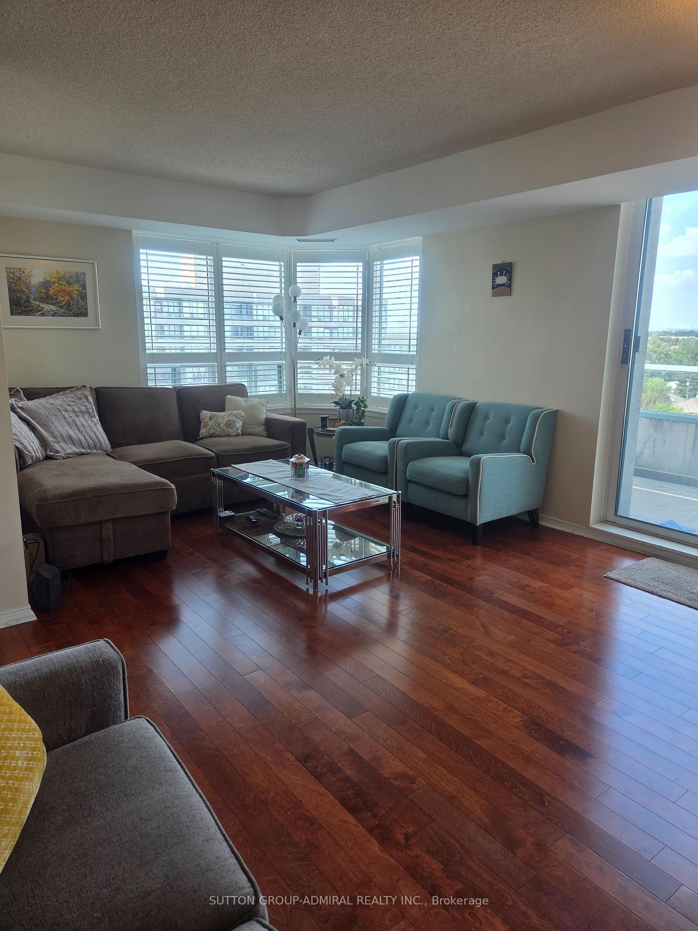 Photo 3 of Unit PH210, 1 Emerald Lane, Vaughan, Crestwood-Springfarm-Yorkhill — HOMEH