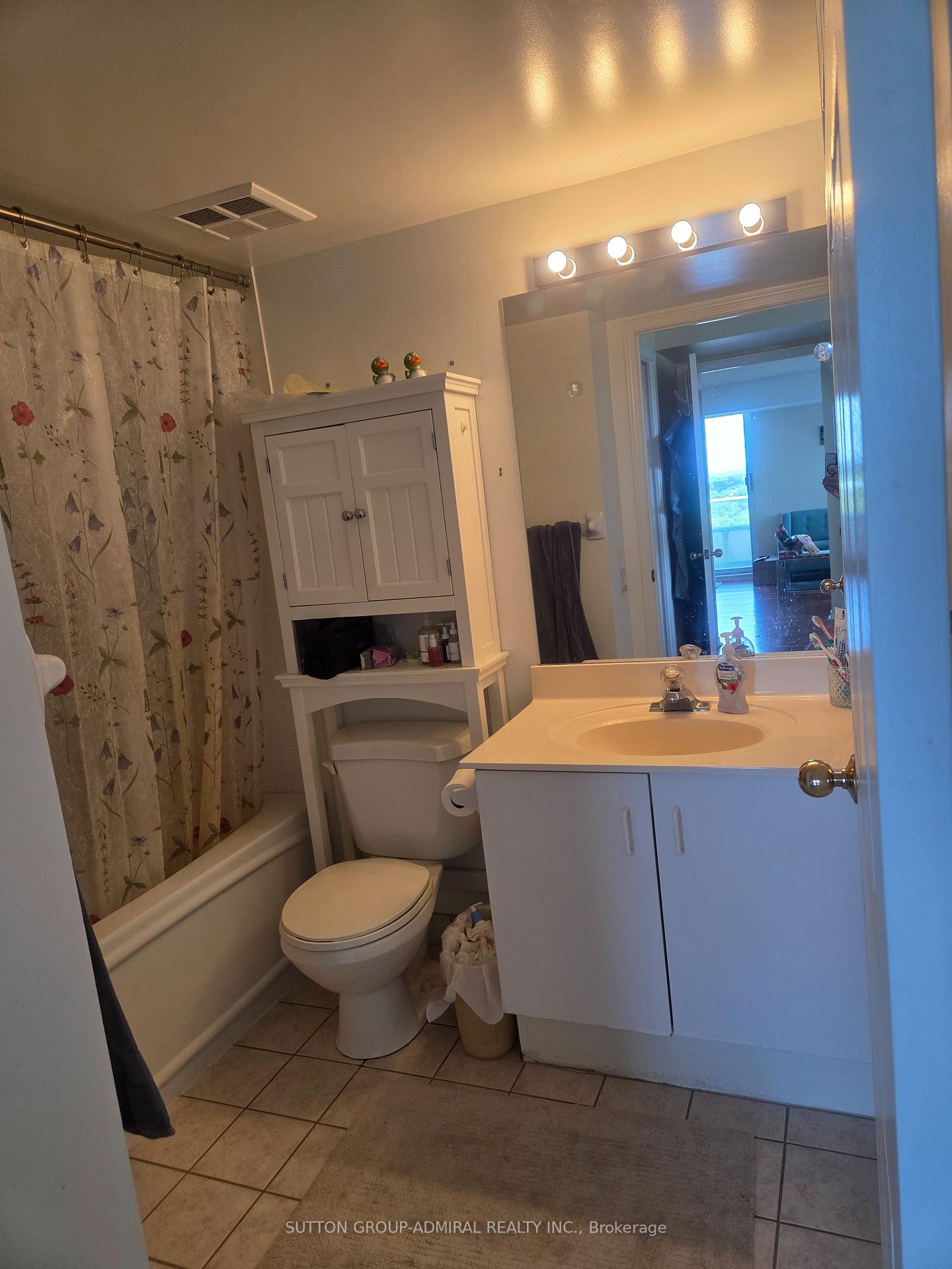 Photo 19 of Unit PH210, 1 Emerald Lane, Vaughan, Crestwood-Springfarm-Yorkhill — HOMEH