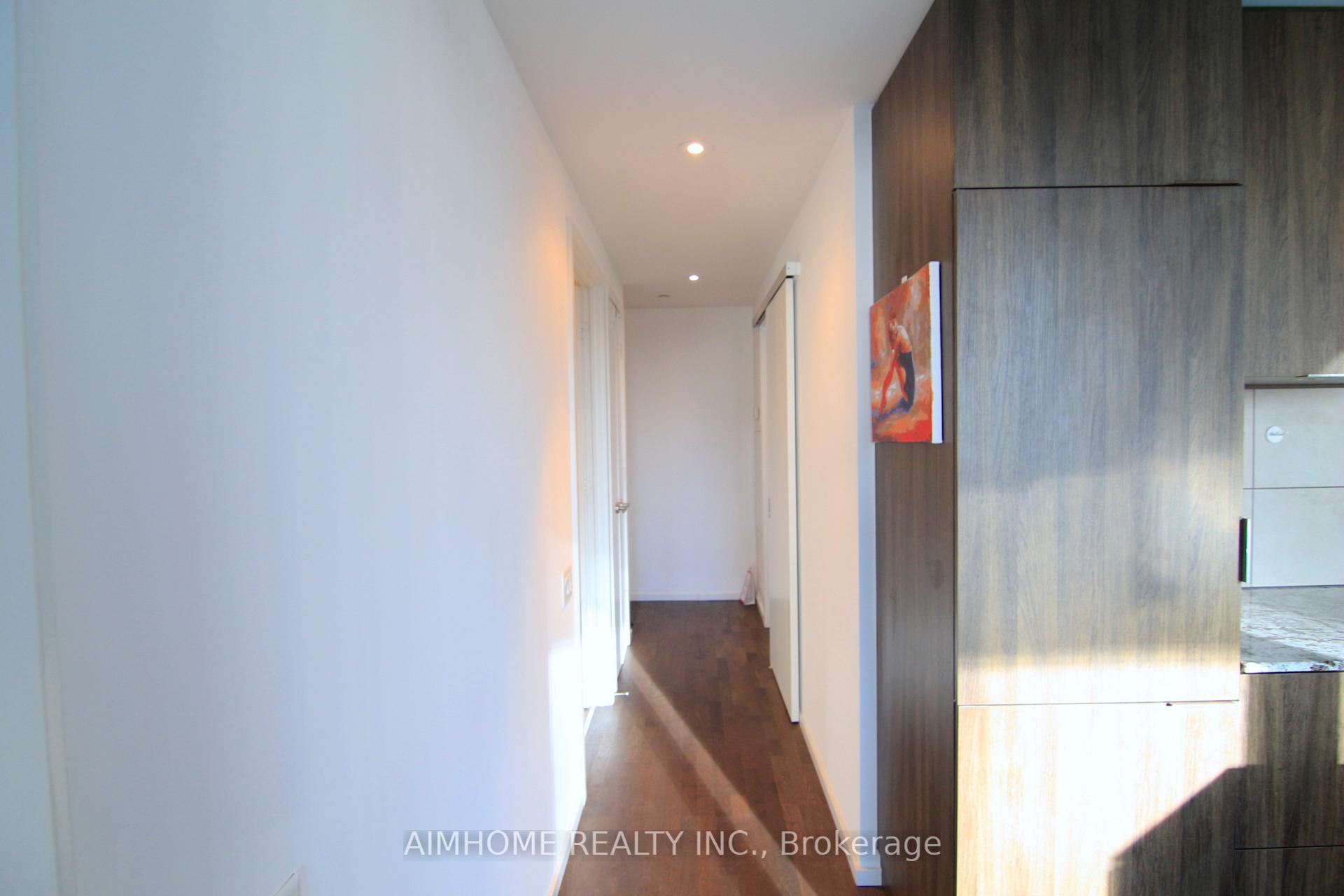 Photo 5 of Unit 910, 5 St Joseph Street, Toronto, Bay Street Corridor — HOMEH