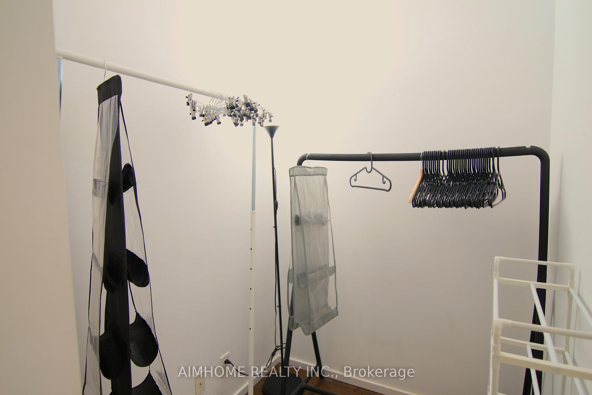 Photo 6 of Unit 910, 5 St Joseph Street, Toronto, Bay Street Corridor — HOMEH
