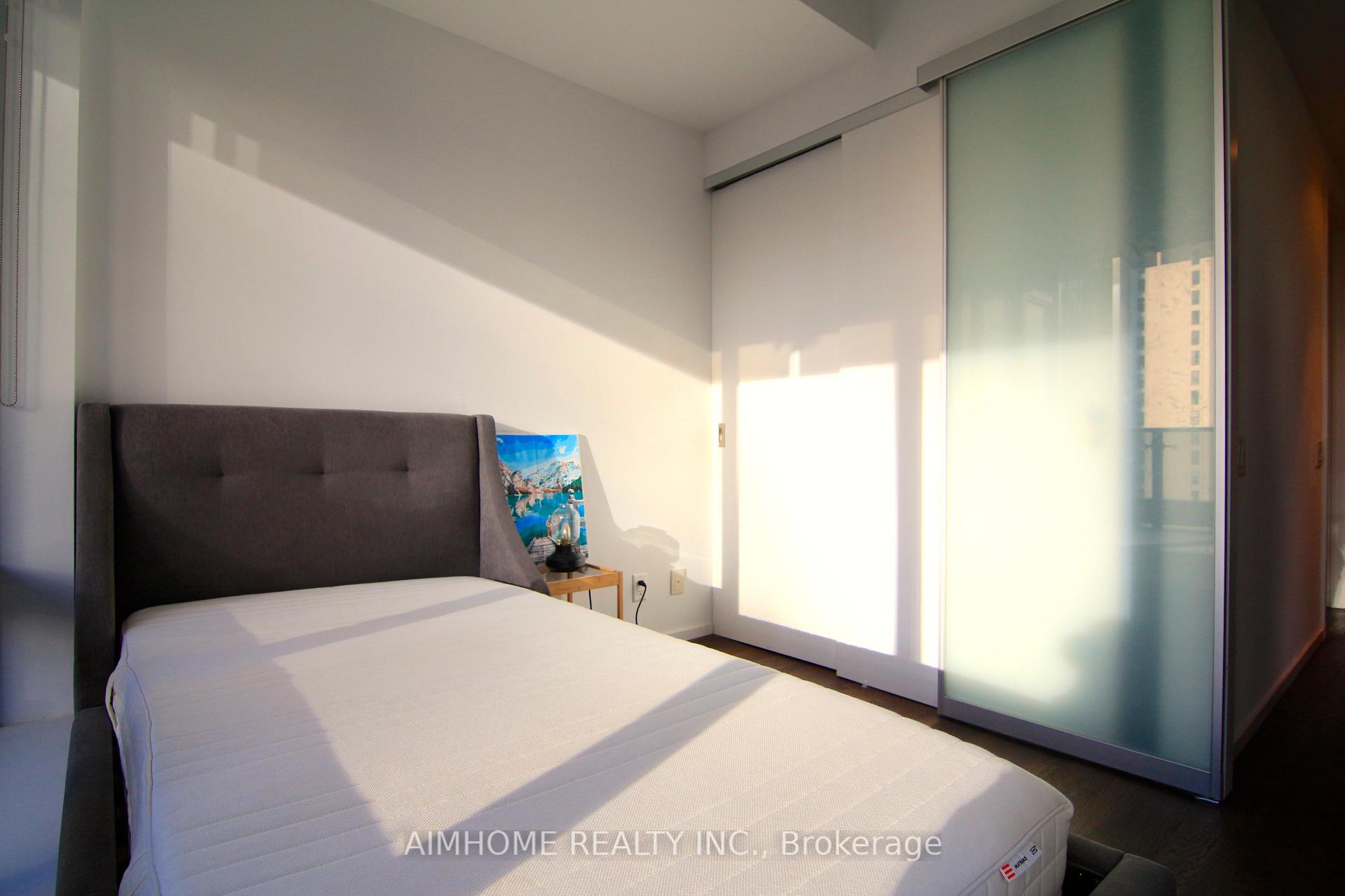 Photo 10 of Unit 910, 5 St Joseph Street, Toronto, Bay Street Corridor — HOMEH