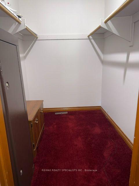 Photo 11 of Unit (Main & Upper), 2 Pepperwood Place, Brampton, Northgate — HOMEH