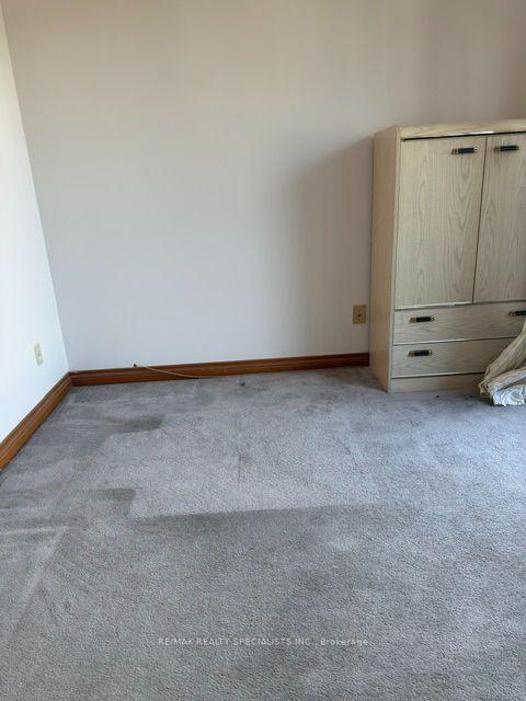 Photo 16 of Unit (Main & Upper), 2 Pepperwood Place, Brampton, Northgate — HOMEH