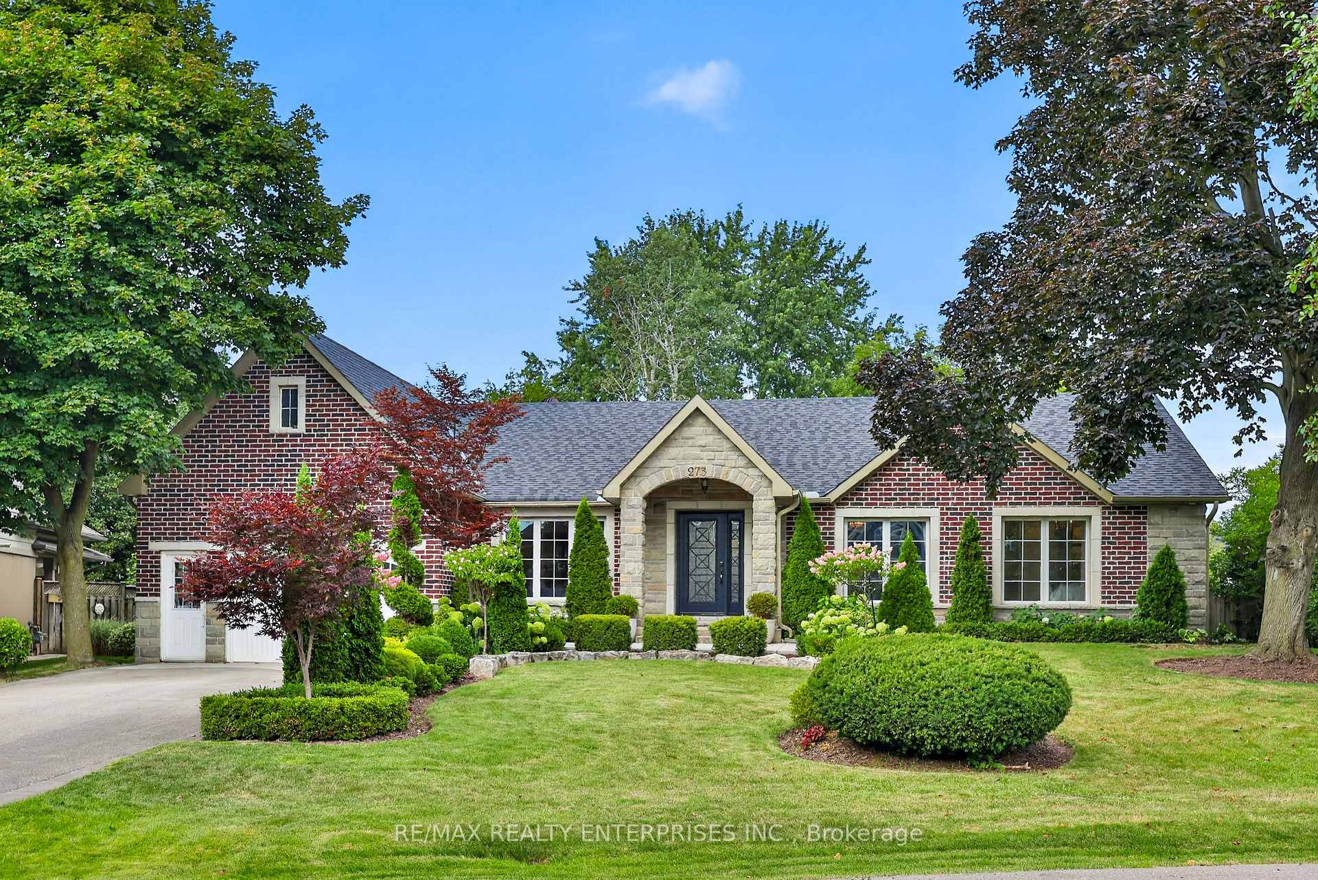 Front of 273 Savoy Crescent