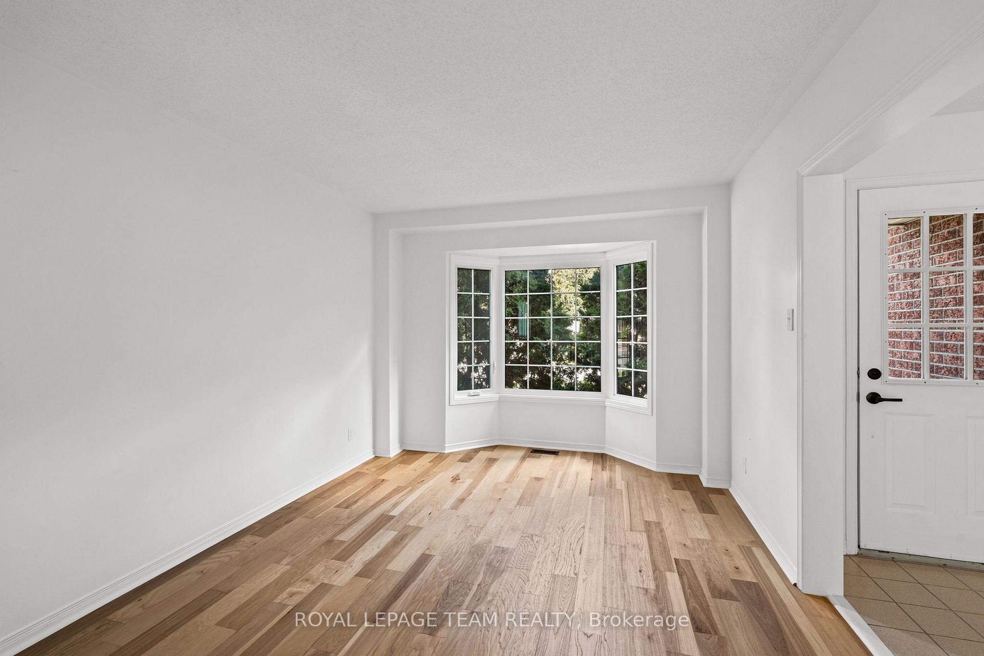 Photo 25 of 77 Sherring Court, Ottawa, Kanata - Kanata Lakes/Heritage Hills — HOMEH
