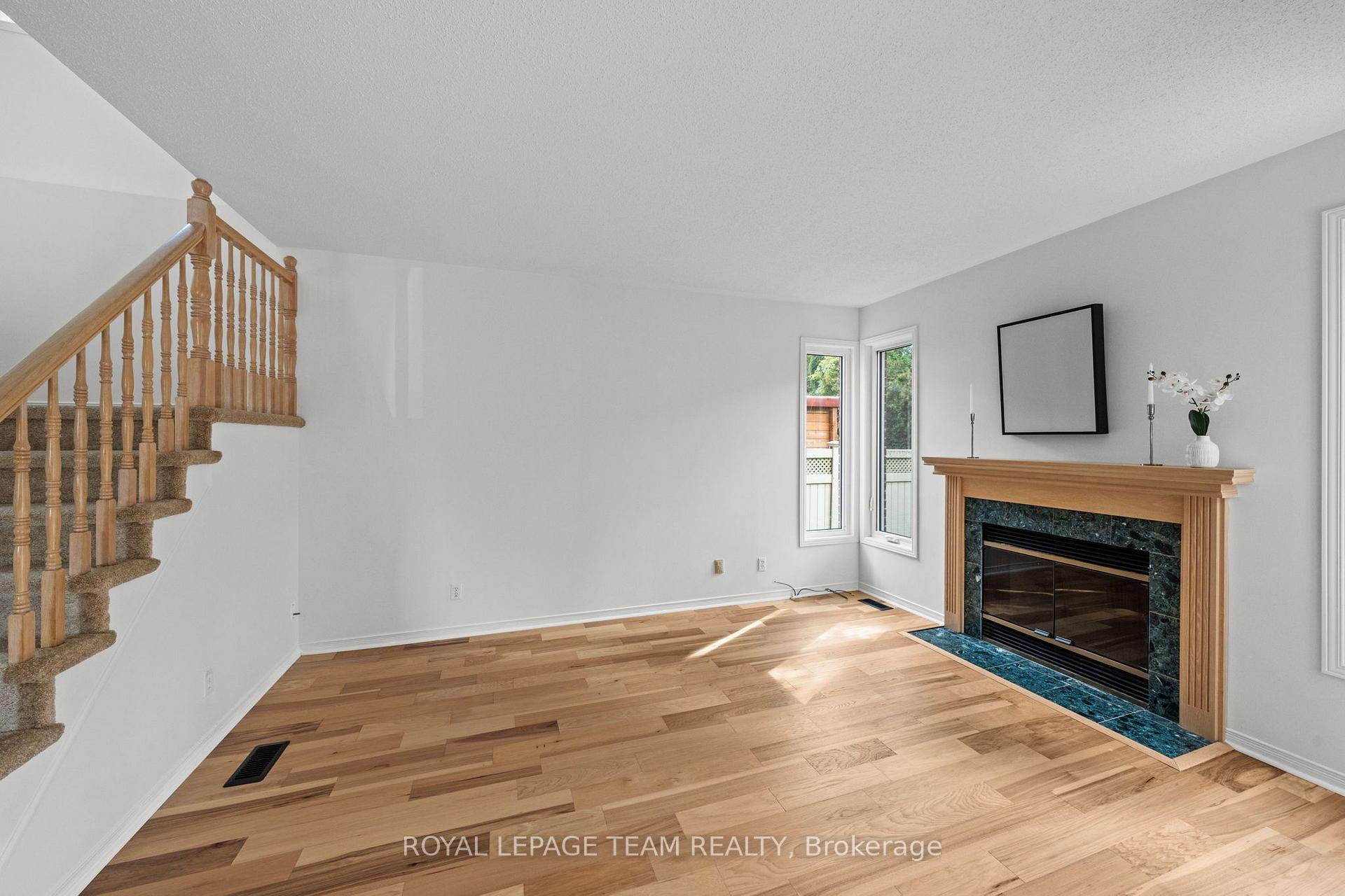 Photo 37 of 77 Sherring Court, Ottawa, Kanata - Kanata Lakes/Heritage Hills — HOMEH