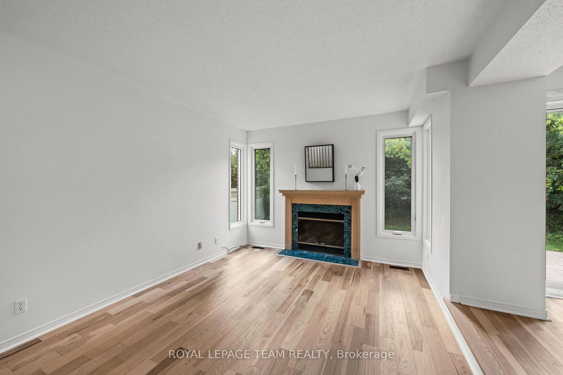 Photo 36 of 77 Sherring Court, Ottawa, Kanata - Kanata Lakes/Heritage Hills — HOMEH