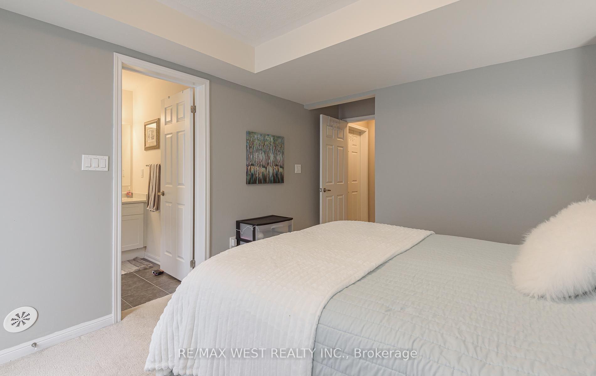 Photo 13 of 95 McCleave Crescent, Brampton, Fletcher's West — HOMEH