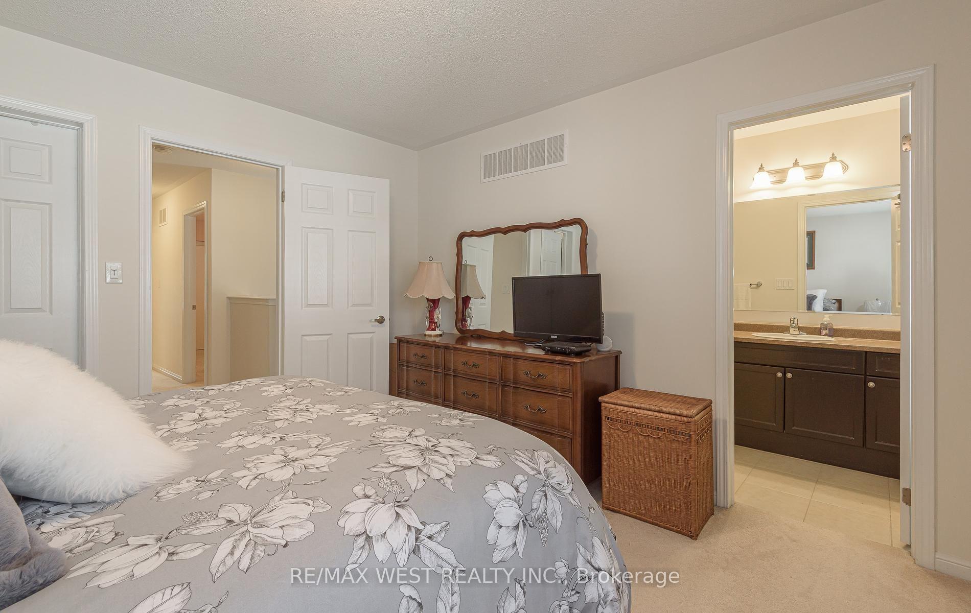 Photo 34 of 95 McCleave Crescent, Brampton, Fletcher's West — HOMEH