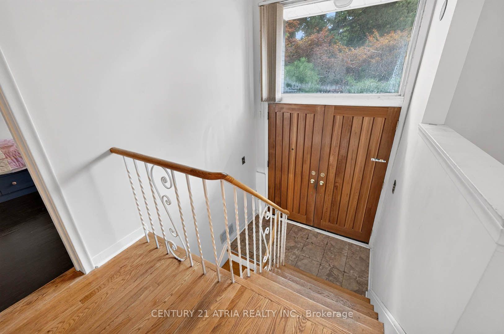 Photo 2 of 69 Olsen Drive, North York, Parkwoods-Donalda — HOMEH