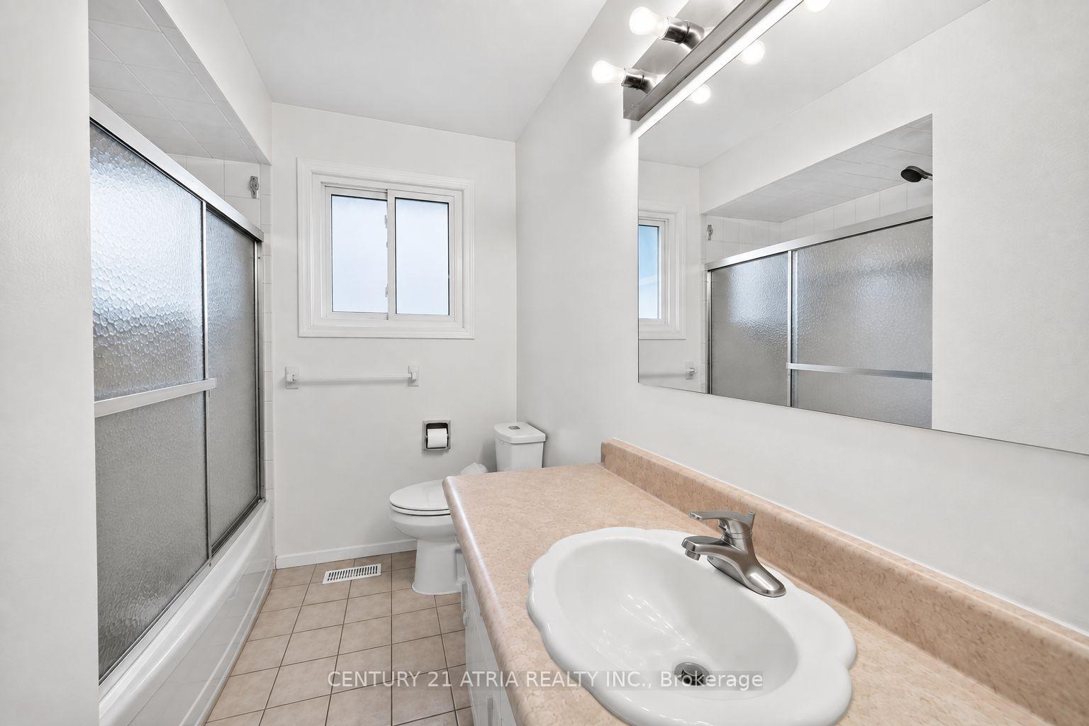 Photo 17 of 69 Olsen Drive, North York, Parkwoods-Donalda — HOMEH