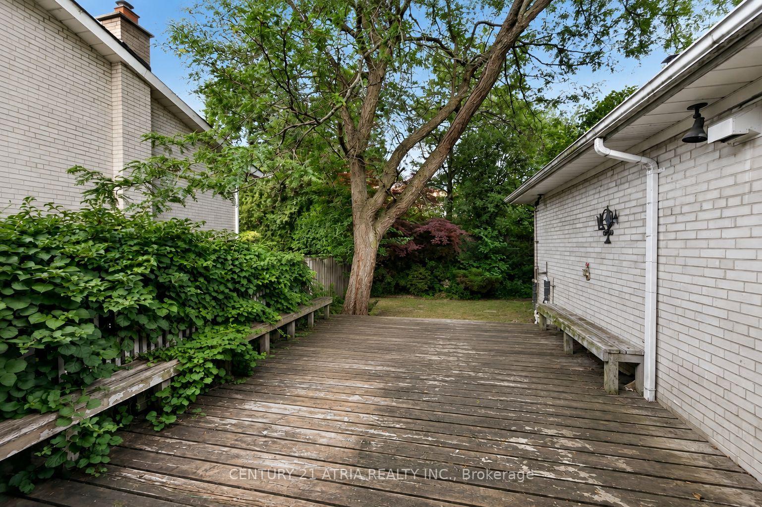 Photo 21 of 69 Olsen Drive, North York, Parkwoods-Donalda — HOMEH