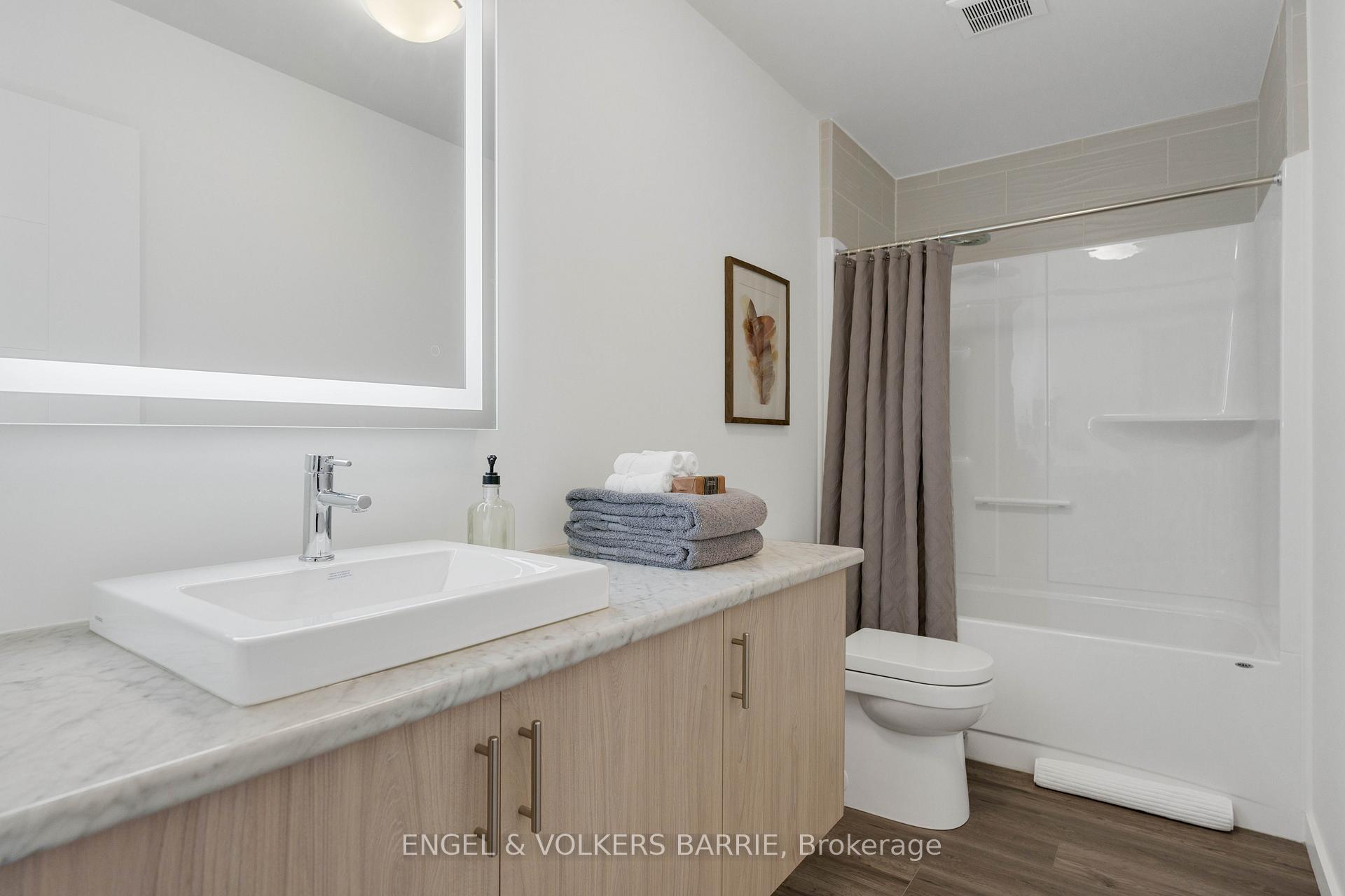 Photo 26 of 142 Athabaska Road, Barrie, Holly — HOMEH