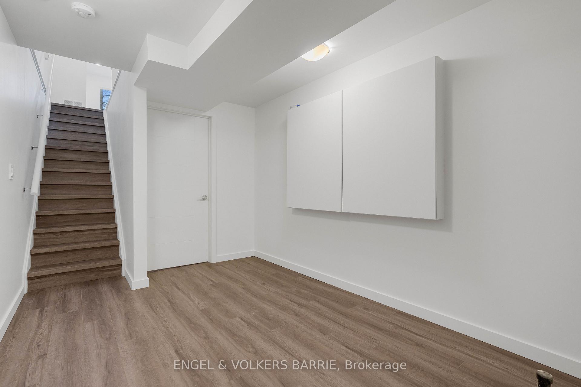 Photo 30 of 142 Athabaska Road, Barrie, Holly — HOMEH