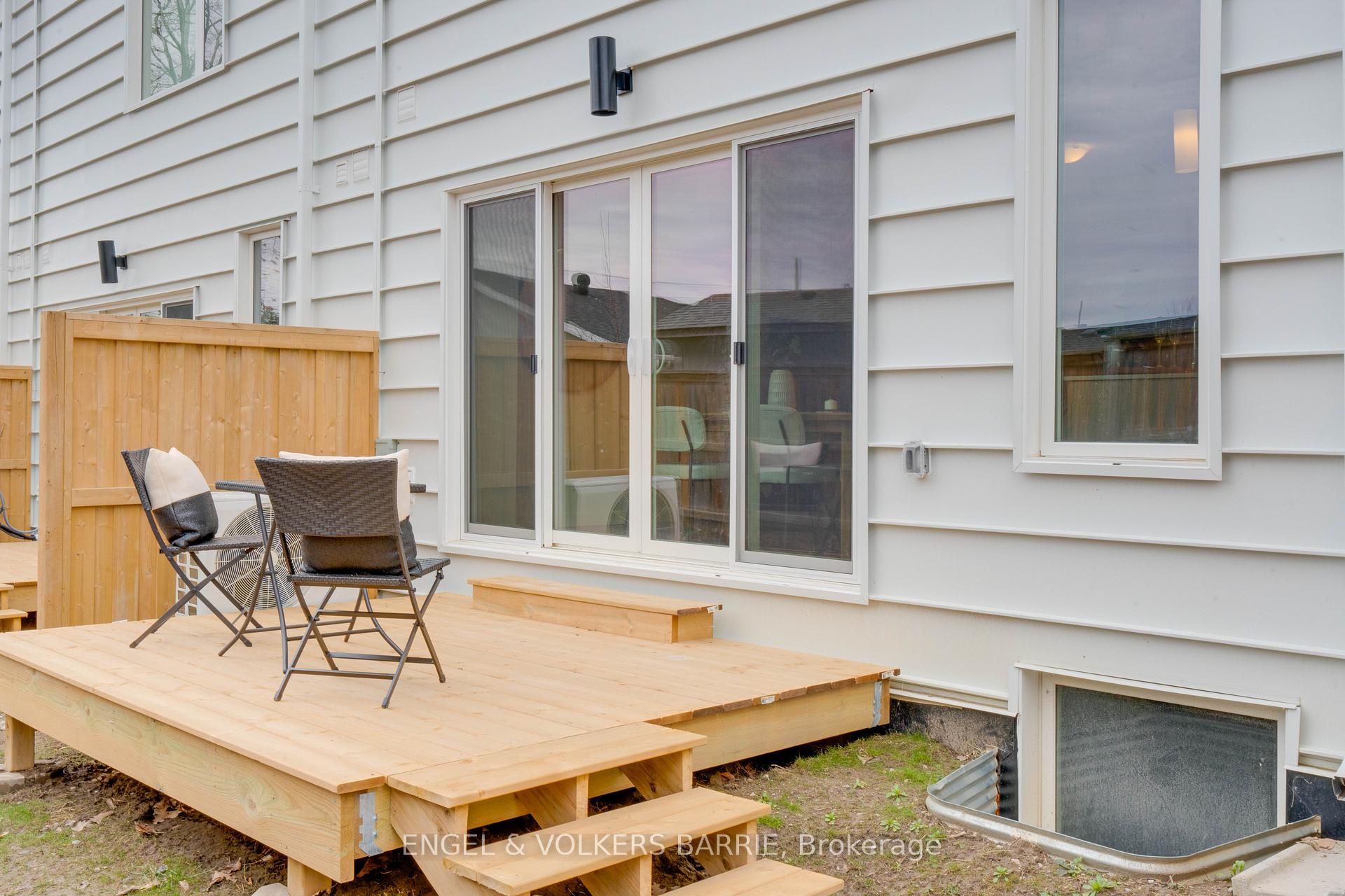 Photo 32 of 142 Athabaska Road, Barrie, Holly — HOMEH
