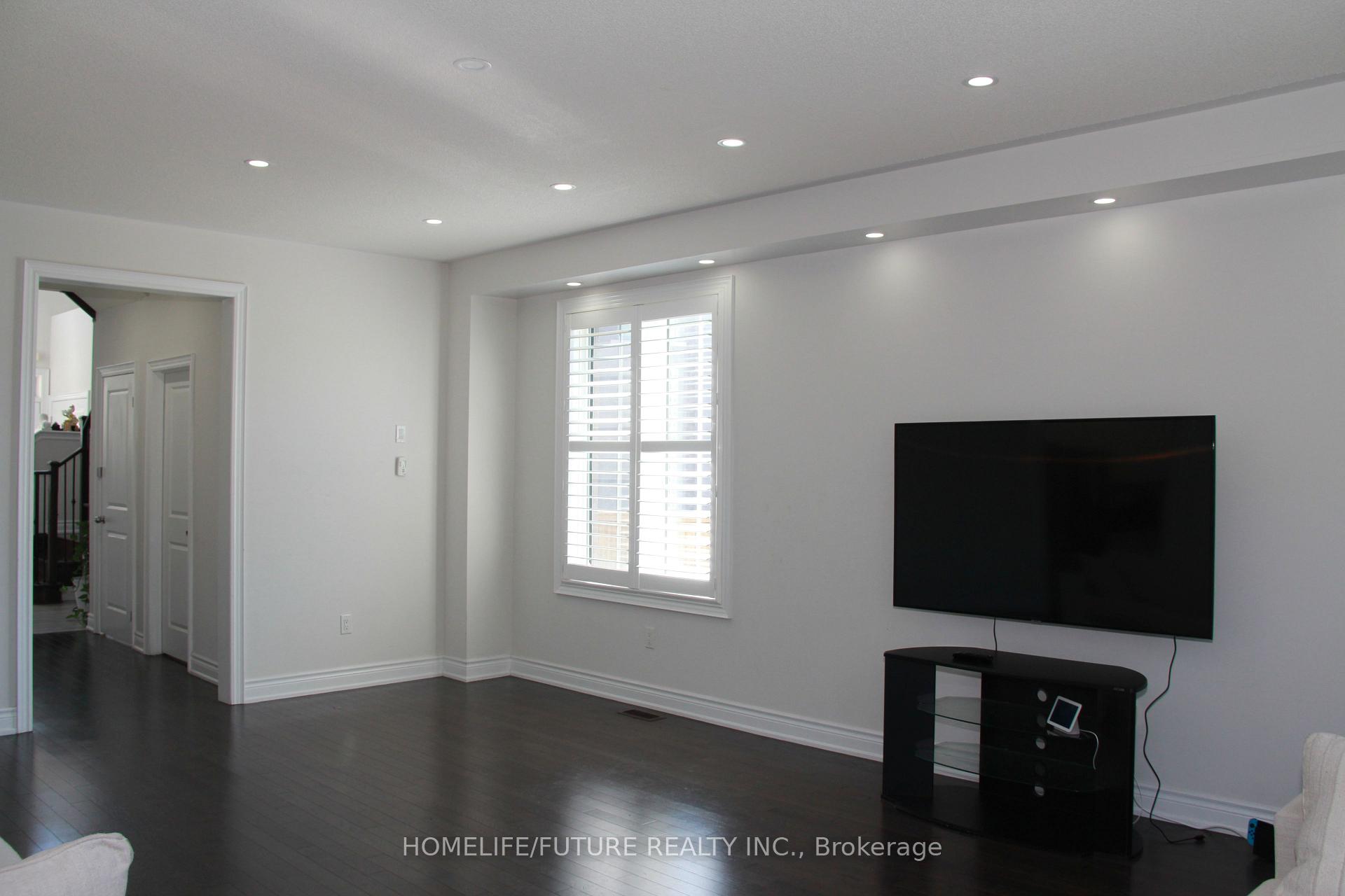 Photo 19 of Unit Main & 2nd, 52 Mac Frost Way, Scarborough, Rouge — HOMEH