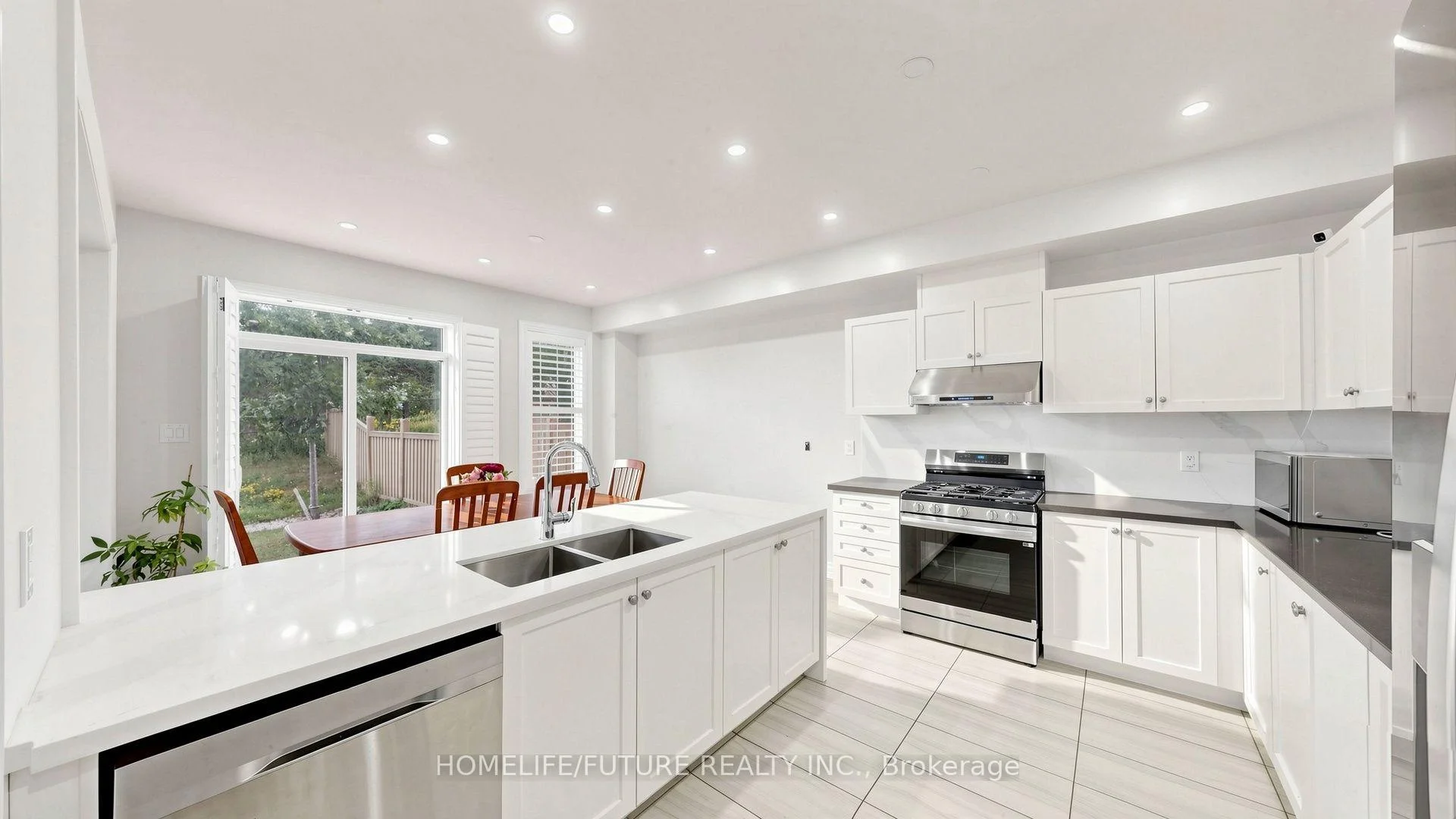 Photo 39 of Unit Main & 2nd, 52 Mac Frost Way, Scarborough, Rouge — HOMEH