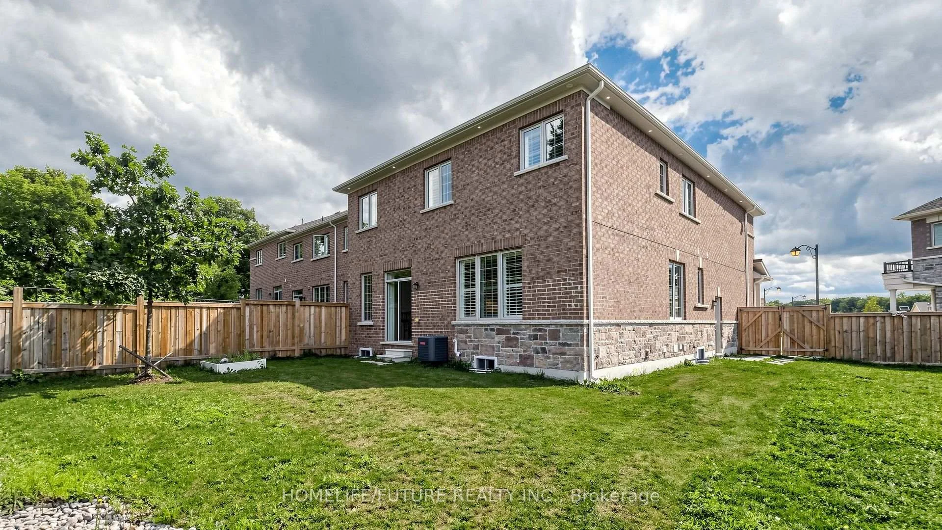 Photo 78 of Unit Main & 2nd, 52 Mac Frost Way, Scarborough, Rouge — HOMEH