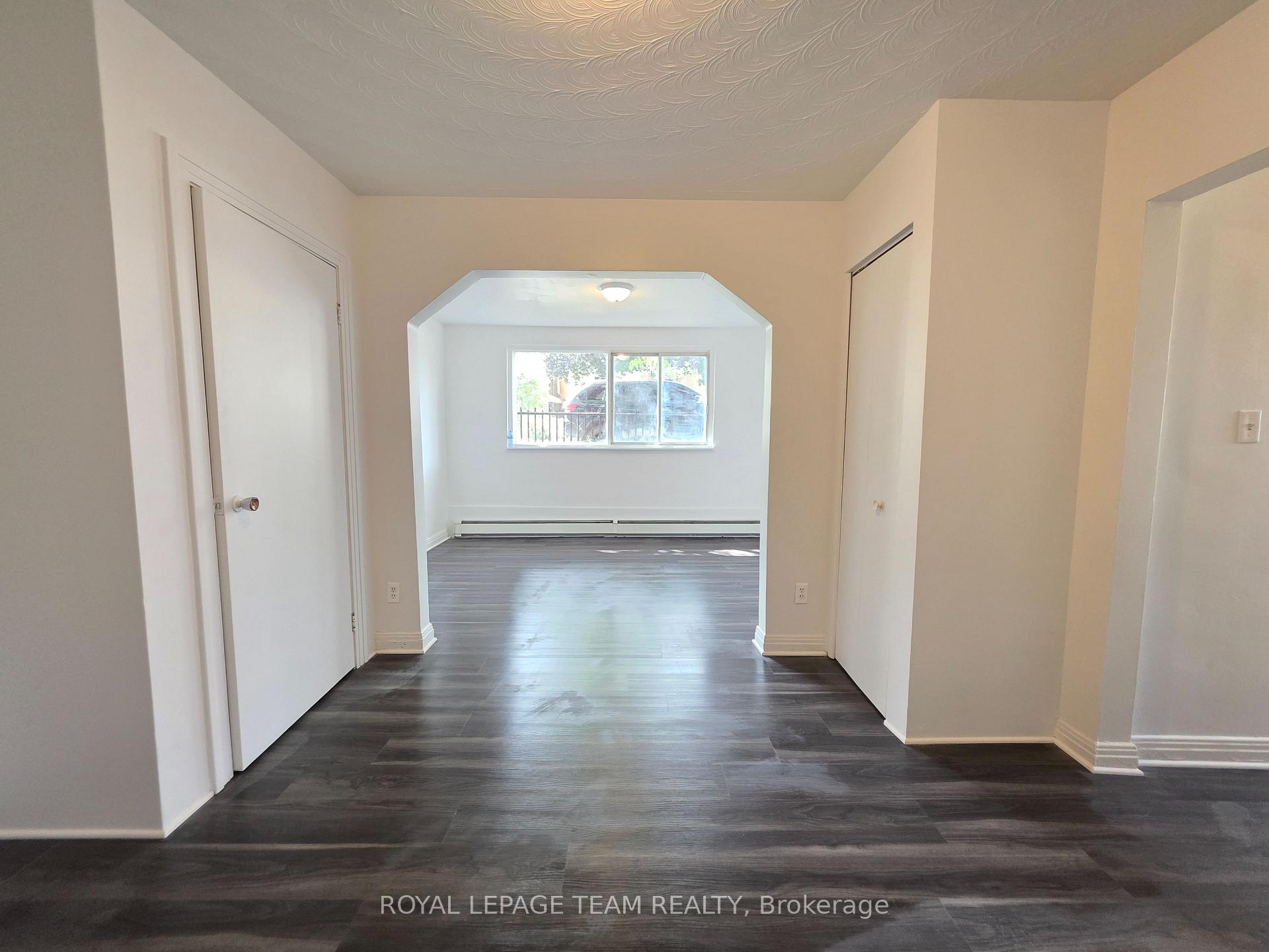 Photo 4 of Unit 2, 187 Bradley Avenue, Ottawa, Vanier — HOMEH