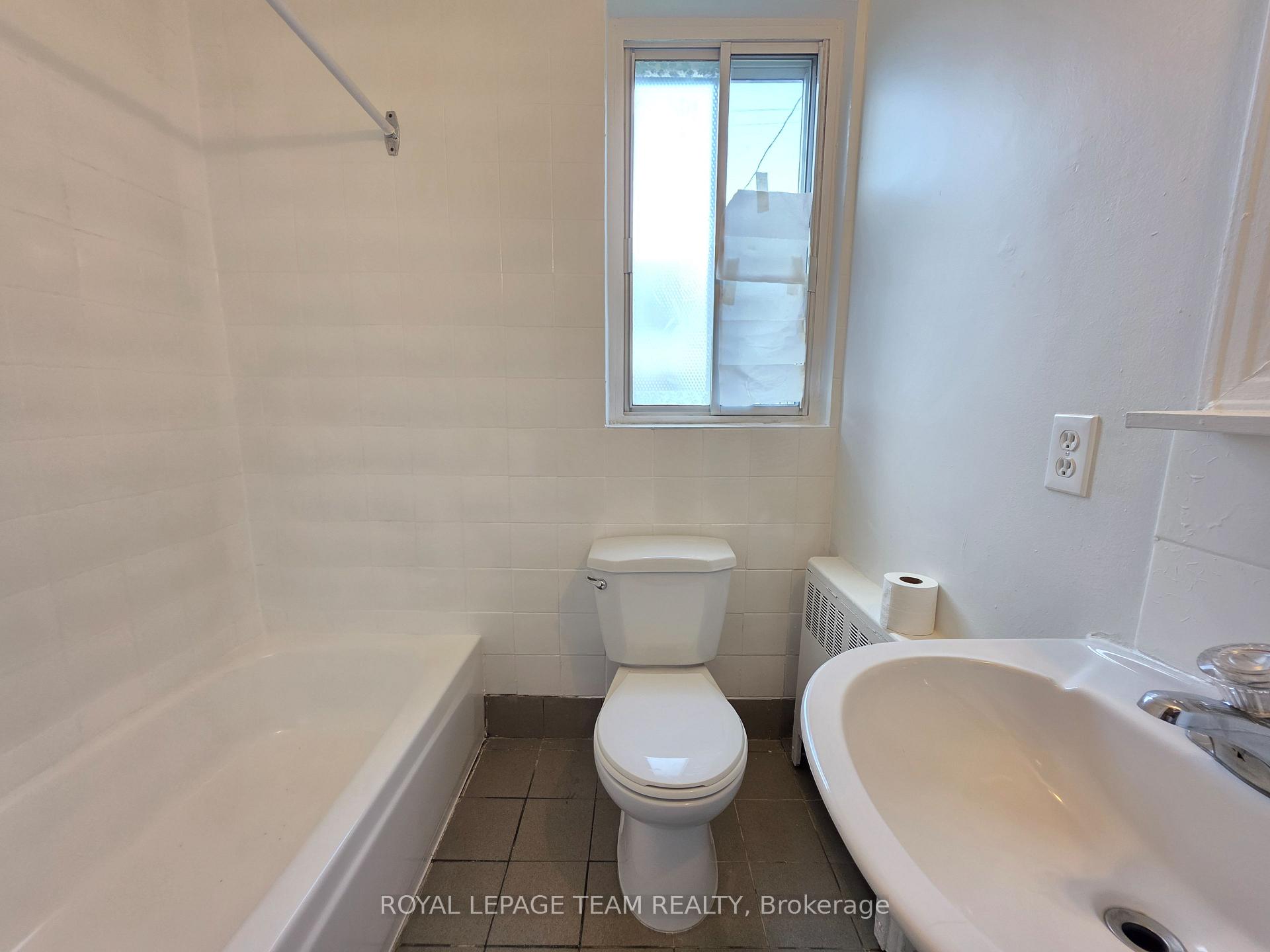 Photo 15 of Unit 2, 187 Bradley Avenue, Ottawa, Vanier — HOMEH