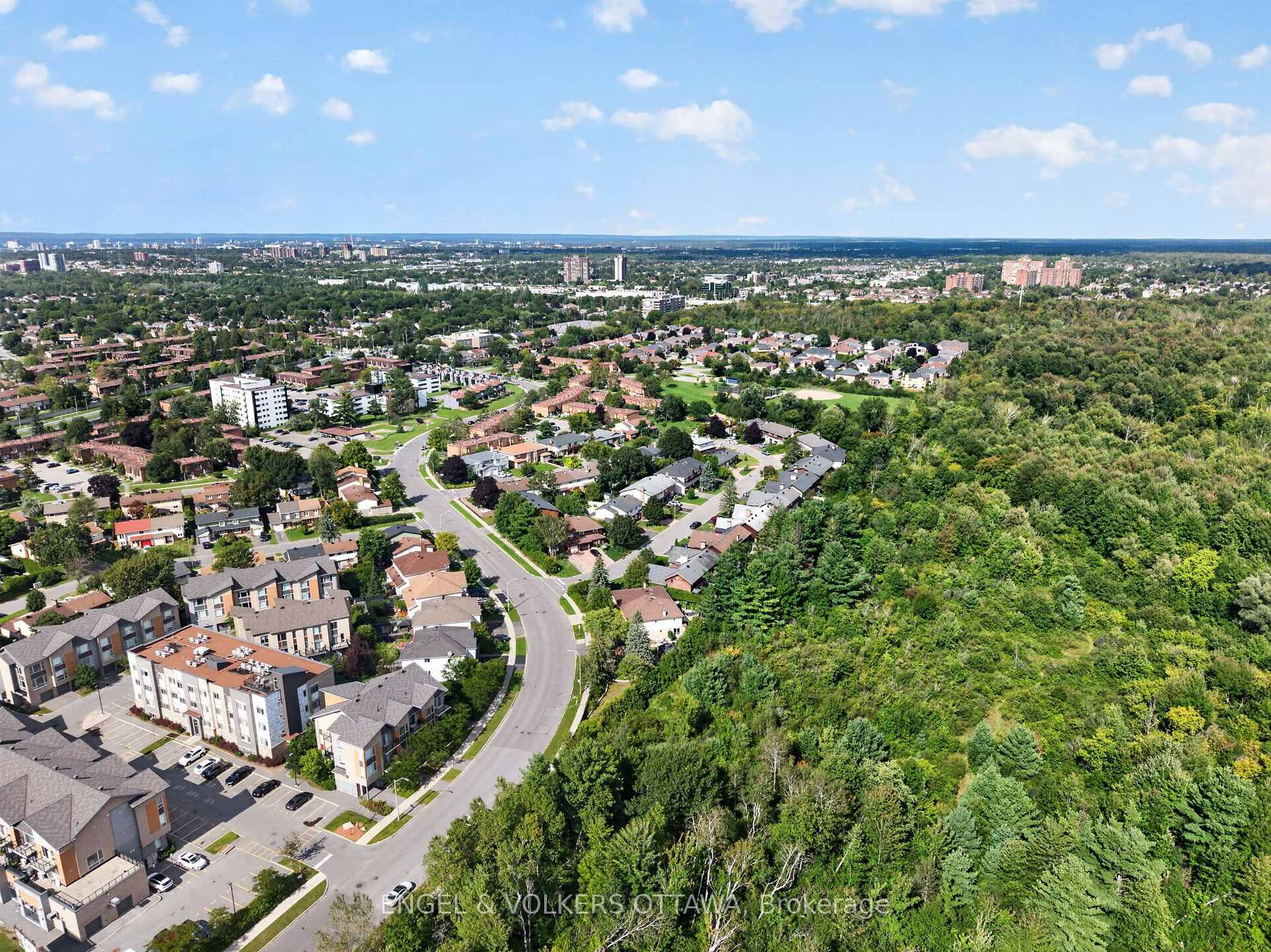Photo 35 of 3652 Downpatrick Road, Ottawa, Windsor Park Village — HOMEH