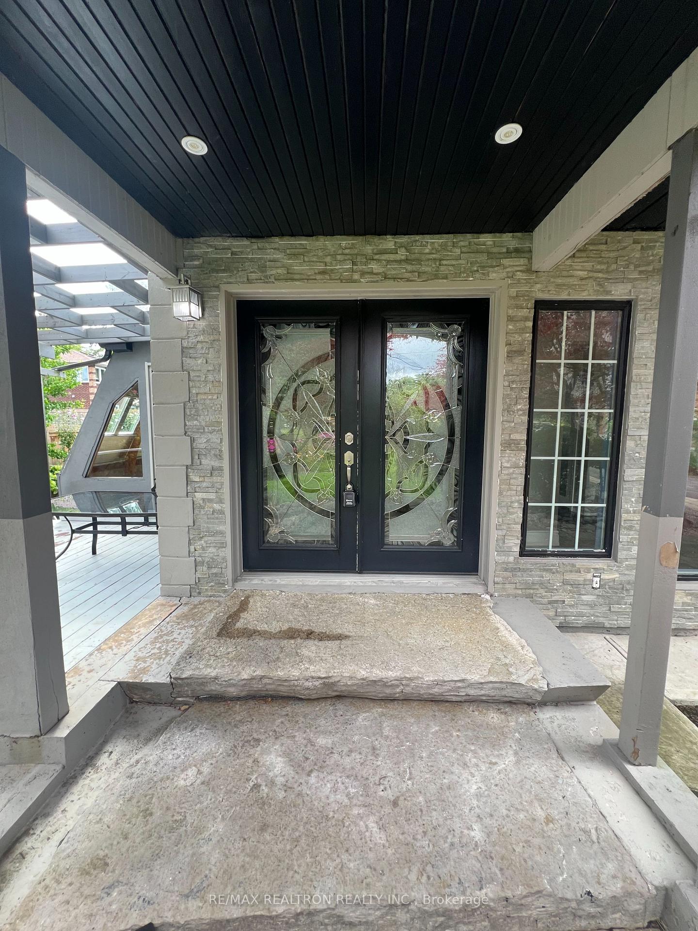 Photo 4 of 608 West Shore Boulevard, Pickering, West Shore — HOMEH
