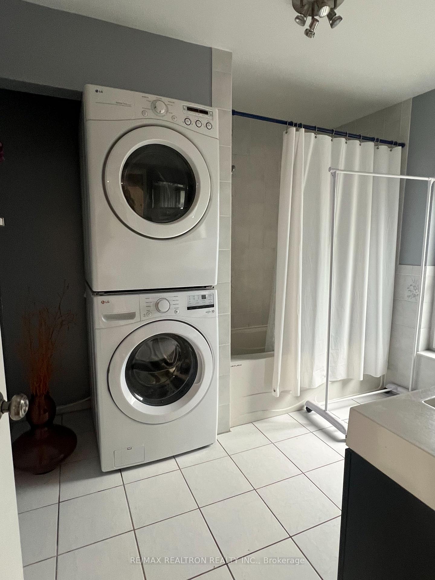 Photo 10 of 608 West Shore Boulevard, Pickering, West Shore — HOMEH
