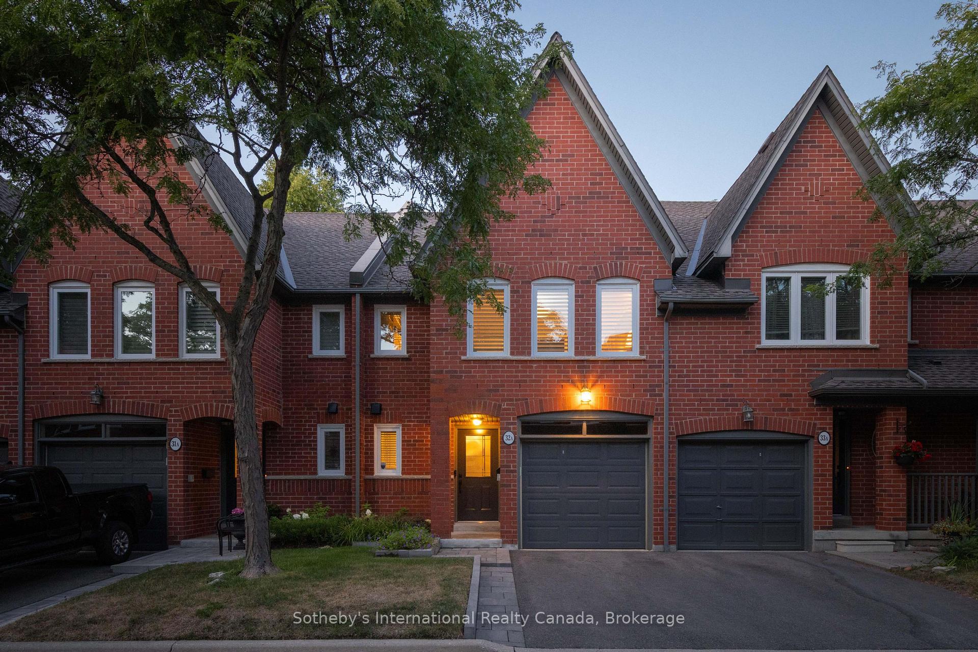 Front of Unit 32A, 1064 Queen Street W