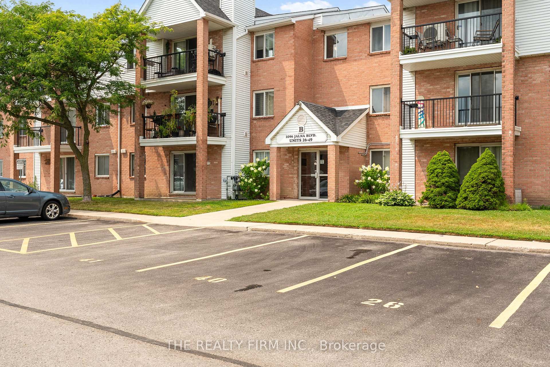 Photo 3 of Unit 40, 1096 Jalna Boulevard, London, South X — HOMEH