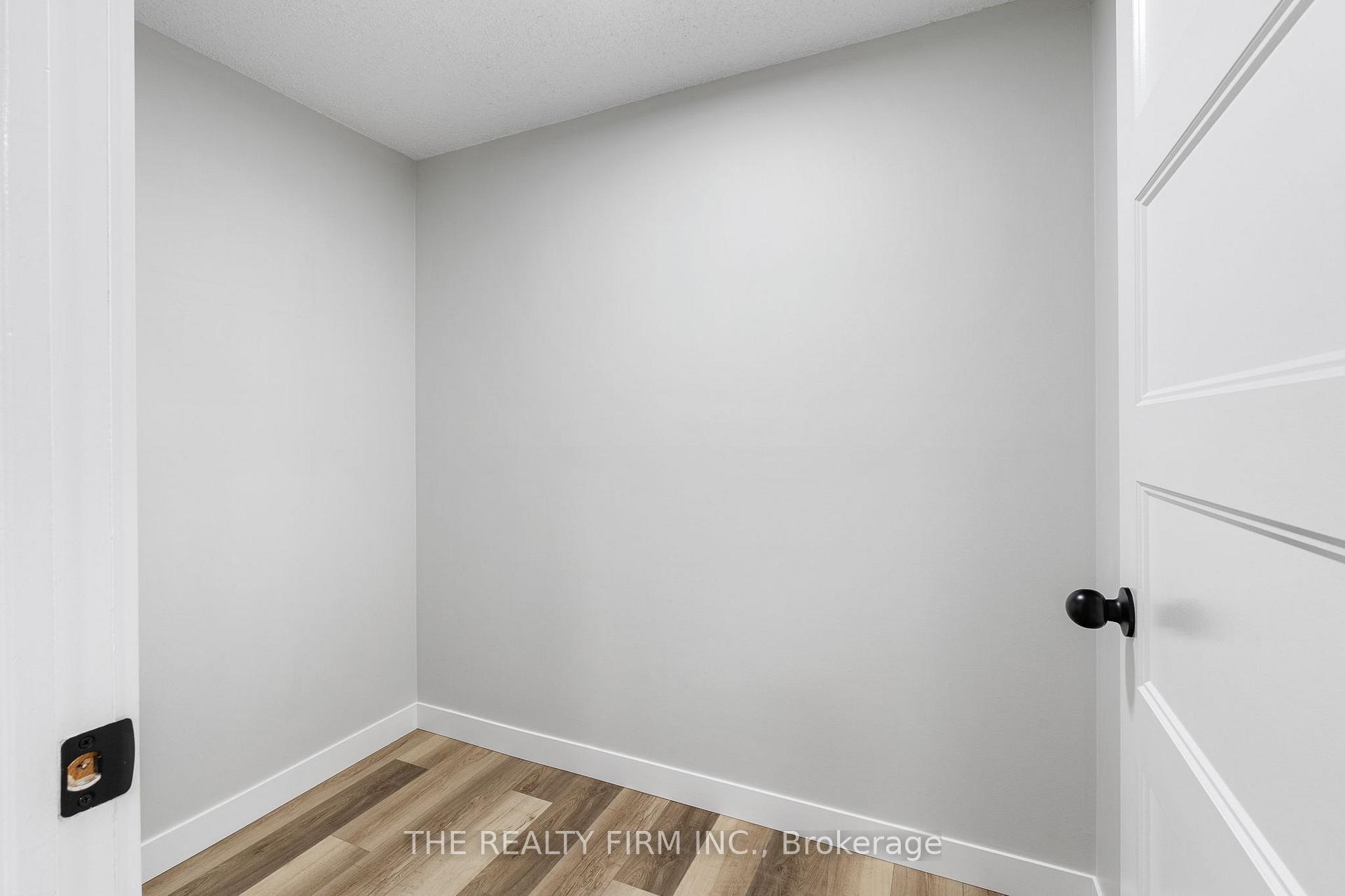 Photo 5 of Unit 40, 1096 Jalna Boulevard, London, South X — HOMEH