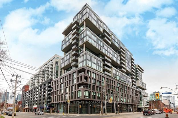Photo 2 of Unit 1610, 111 Bathurst Street, Toronto, Waterfront Communities — HOMEH