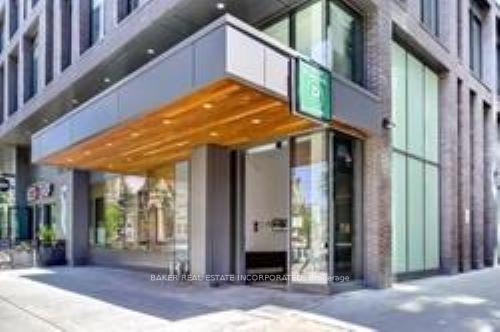 Photo 4 of Unit 1610, 111 Bathurst Street, Toronto, Waterfront Communities — HOMEH