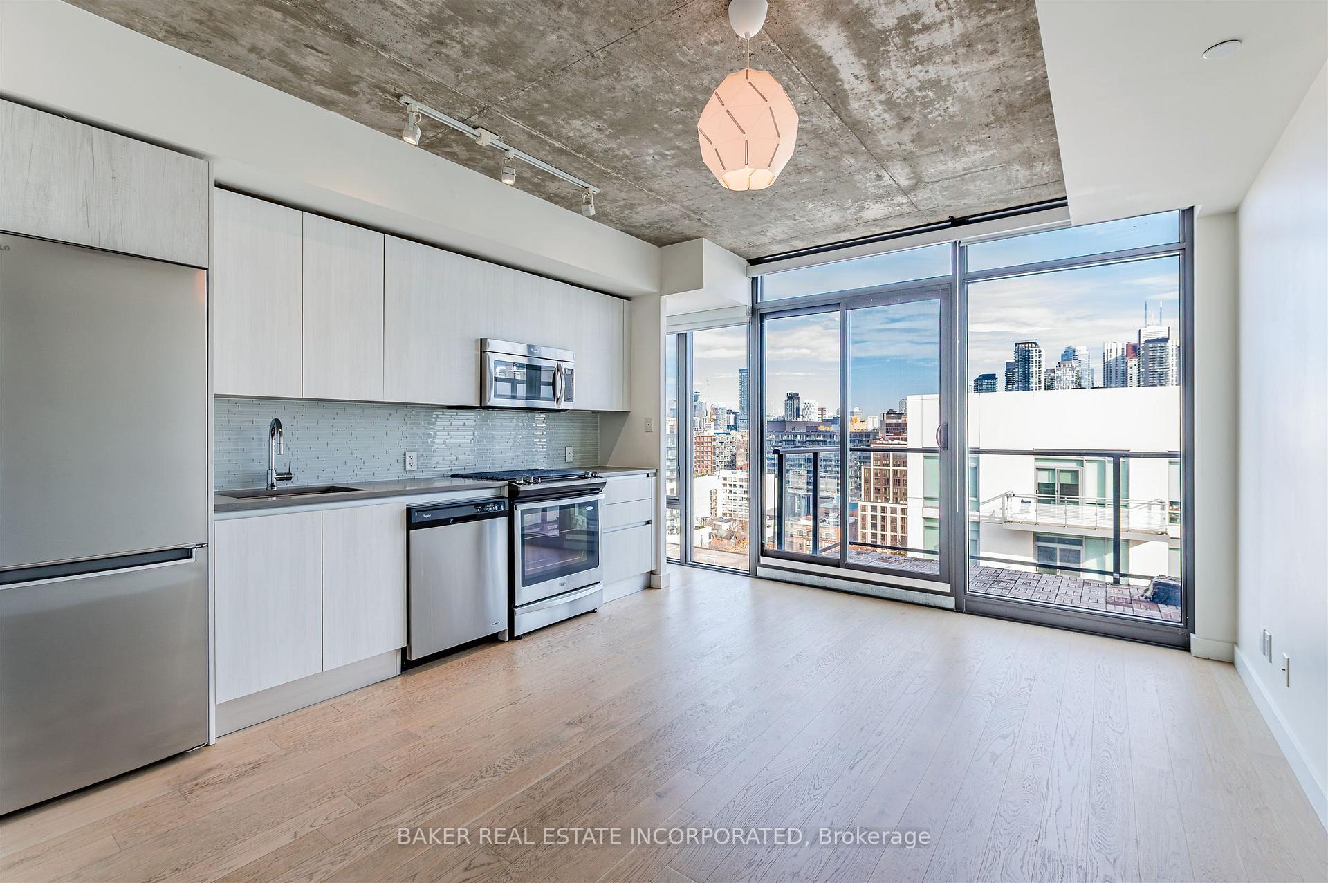 Photo 7 of Unit 1610, 111 Bathurst Street, Toronto, Waterfront Communities — HOMEH