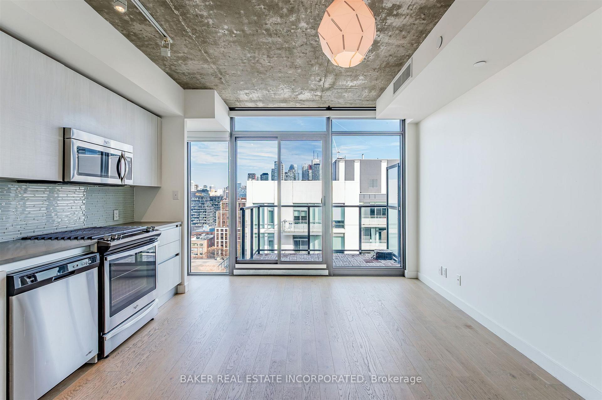 Photo 8 of Unit 1610, 111 Bathurst Street, Toronto, Waterfront Communities — HOMEH