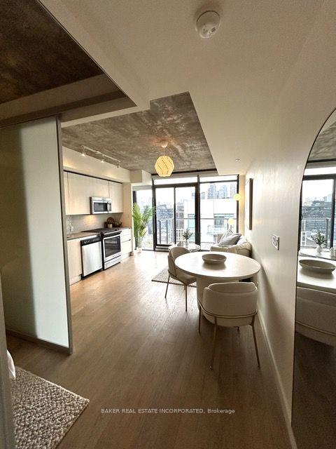 Photo 15 of Unit 1610, 111 Bathurst Street, Toronto, Waterfront Communities — HOMEH