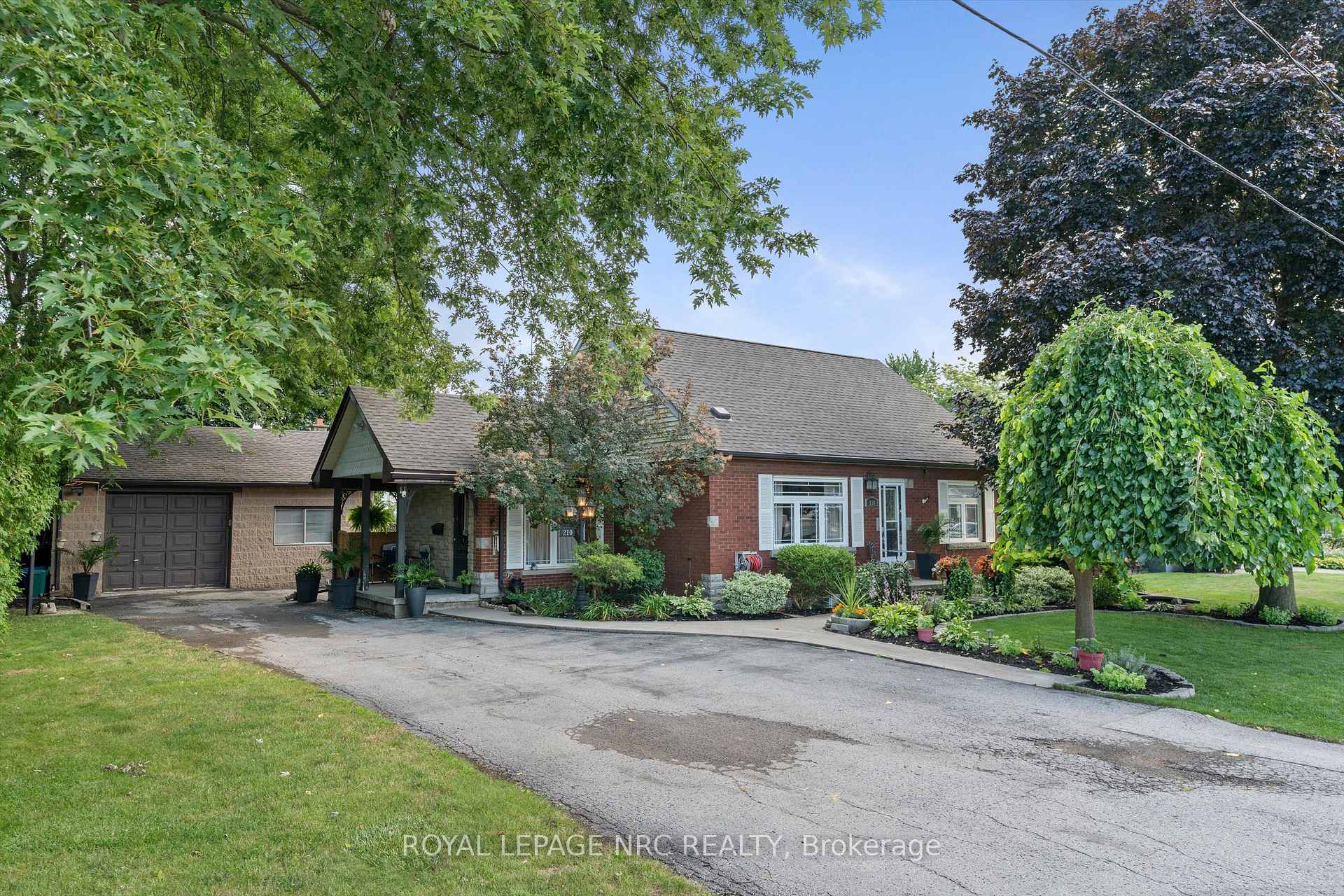 Photo 1 of 210 Ontario Street, Thorold, Allanburg/Thorold South — HOMEH