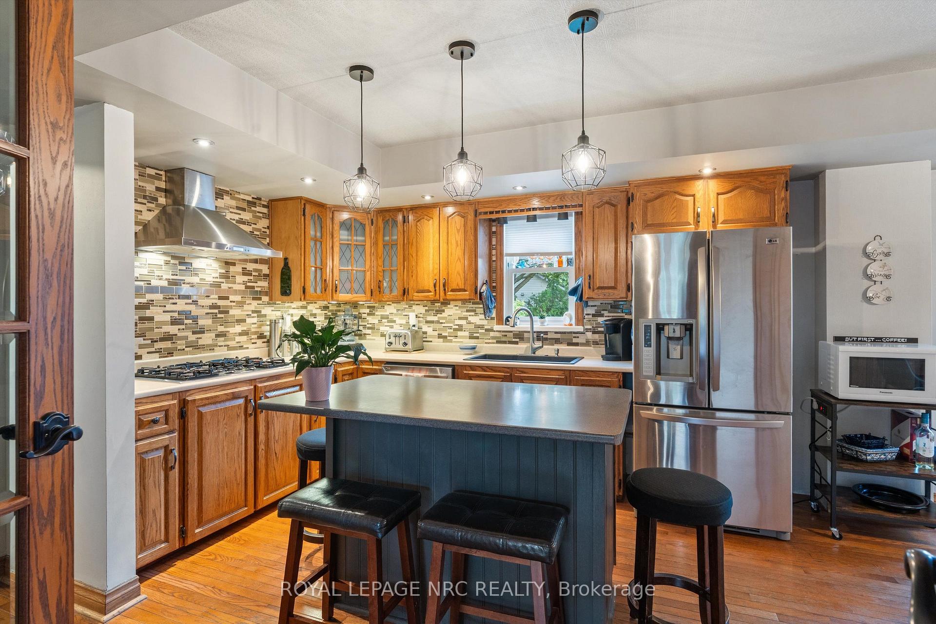 Photo 6 of 210 Ontario Street, Thorold, Allanburg/Thorold South — HOMEH