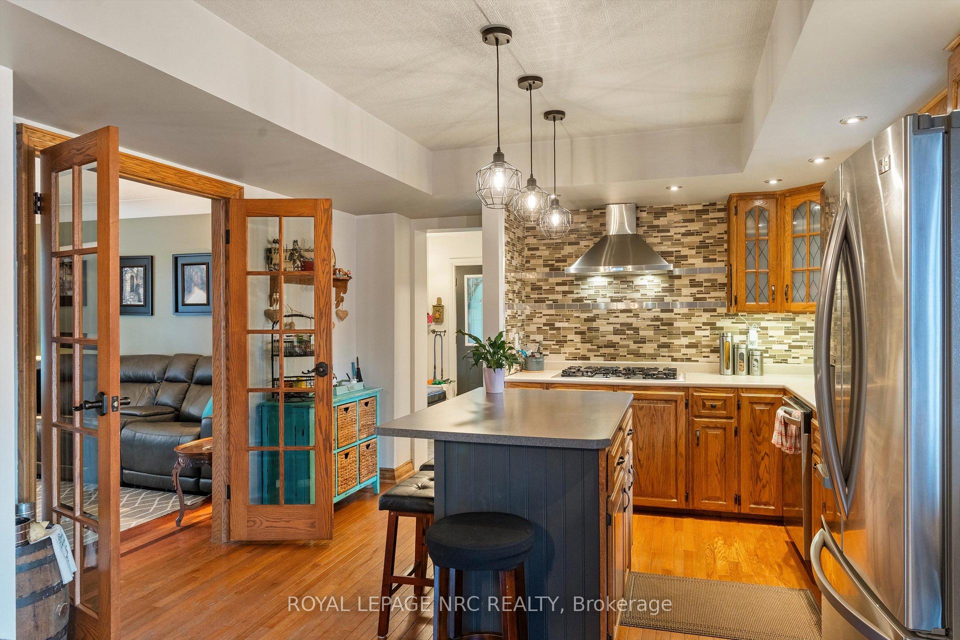 Photo 7 of 210 Ontario Street, Thorold, Allanburg/Thorold South — HOMEH