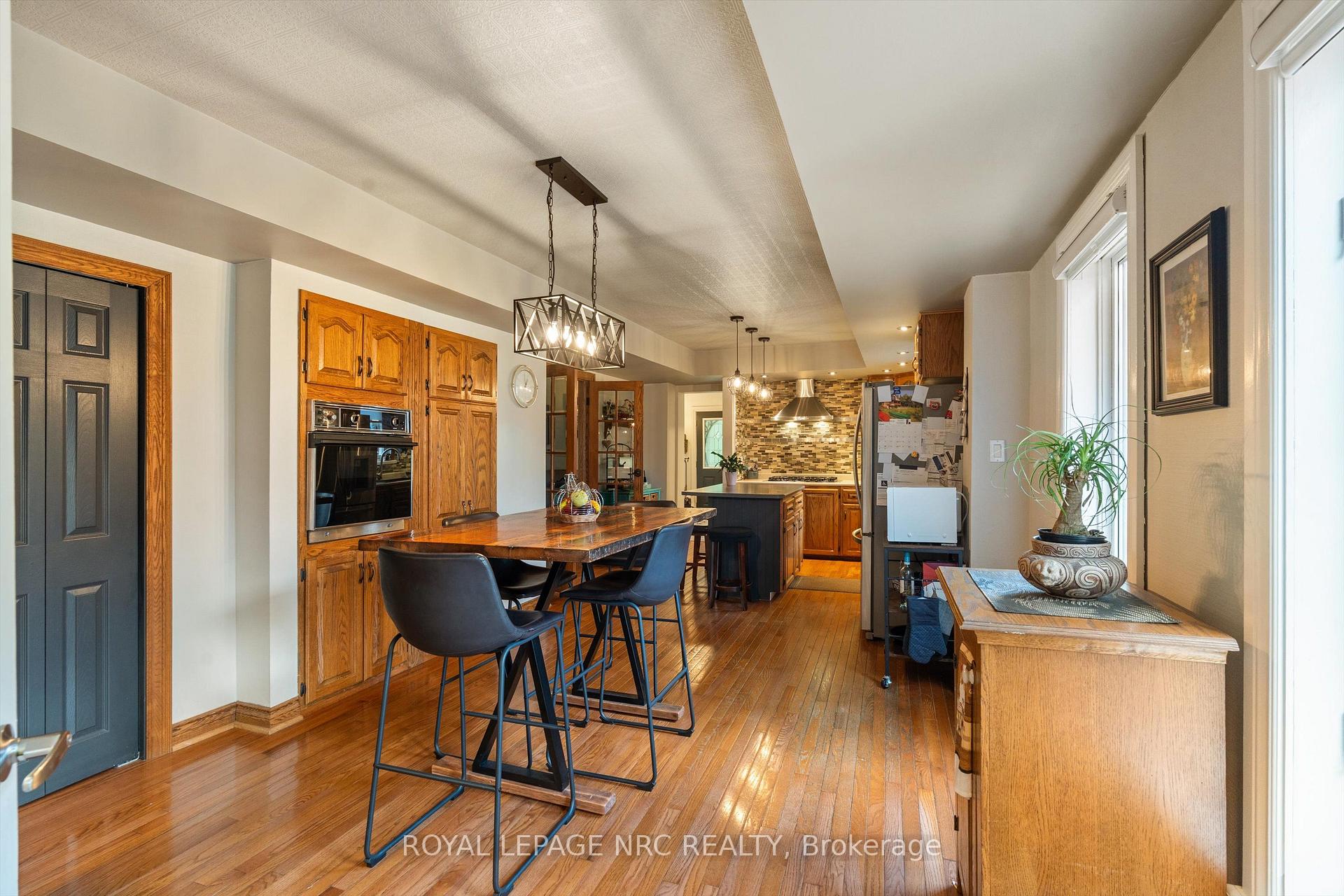 Photo 12 of 210 Ontario Street, Thorold, Allanburg/Thorold South — HOMEH