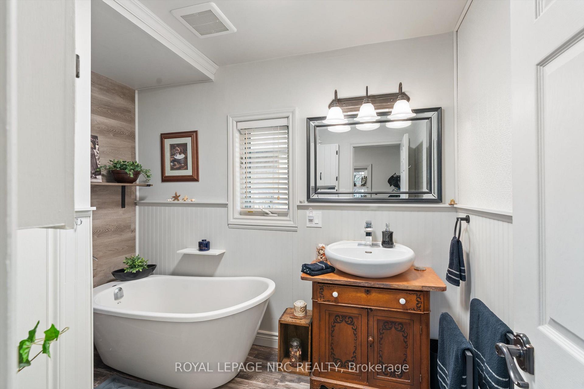 Photo 17 of 210 Ontario Street, Thorold, Allanburg/Thorold South — HOMEH