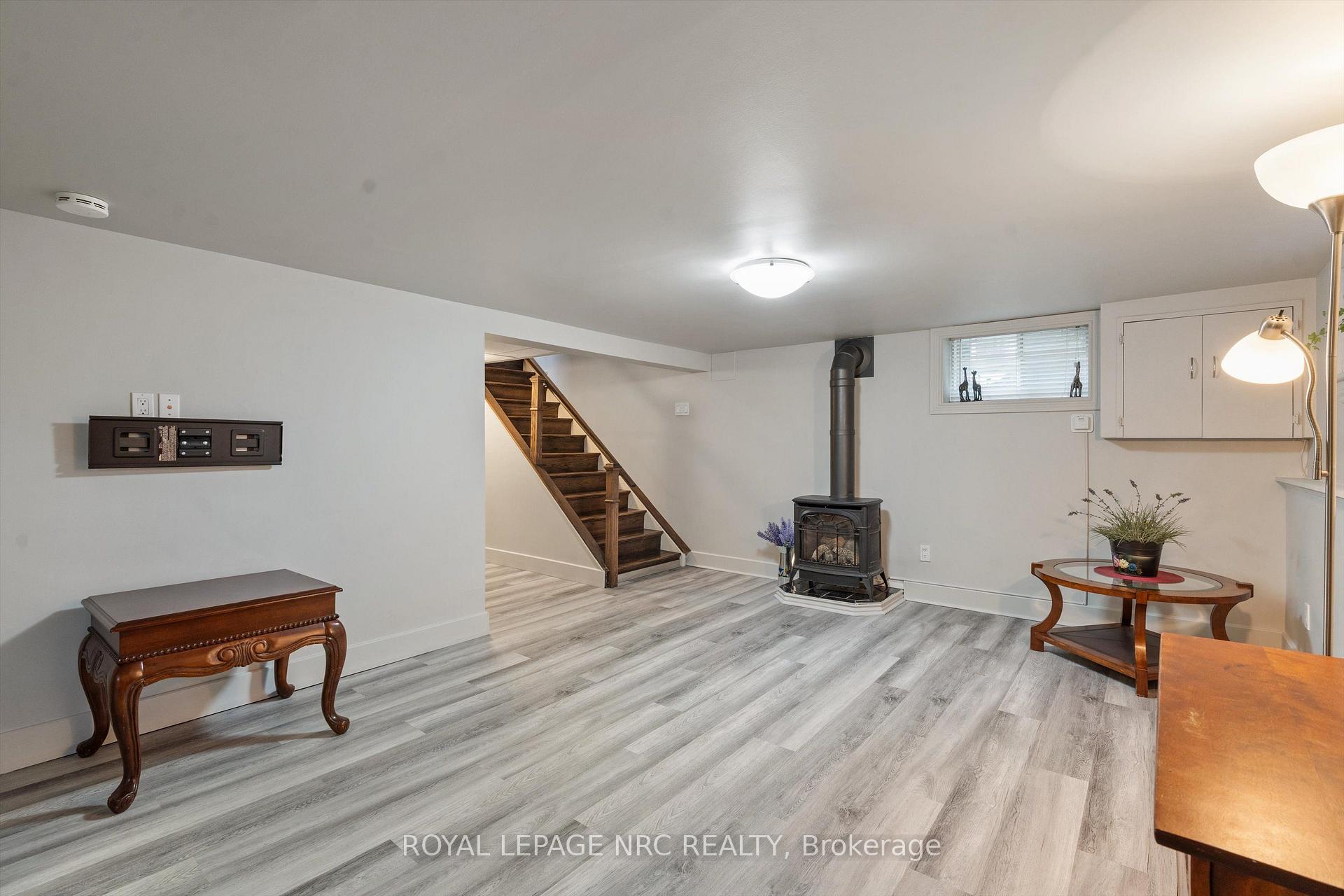 Photo 22 of 210 Ontario Street, Thorold, Allanburg/Thorold South — HOMEH