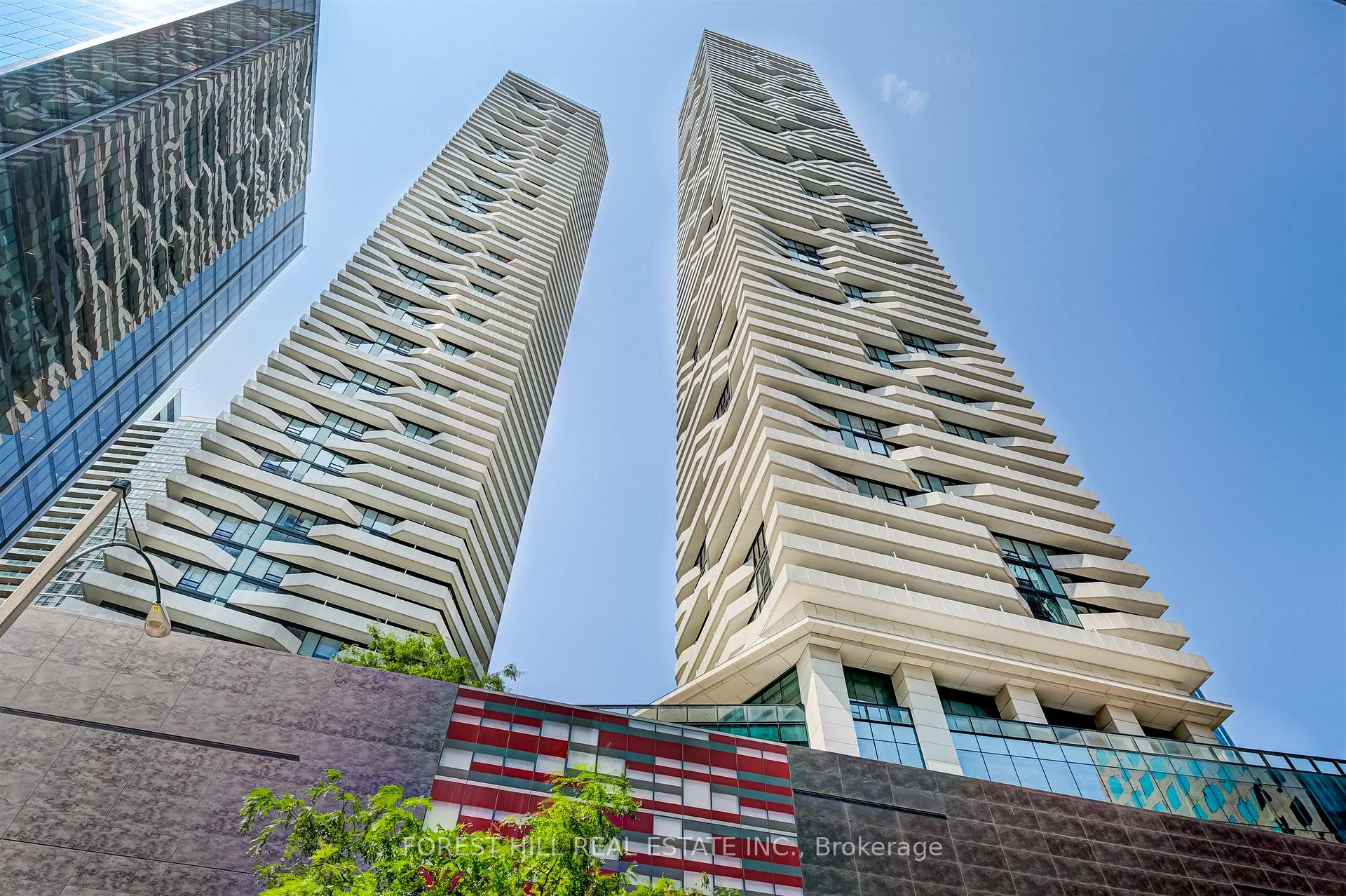 Photo 3 of Unit 5410, 100 Harbour Street, Toronto, Waterfront Communities — HOMEH