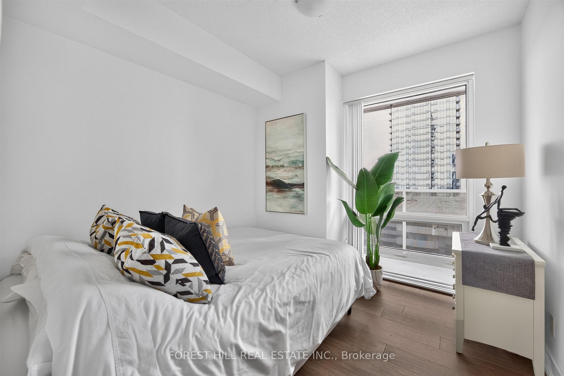Photo 37 of Unit 5410, 100 Harbour Street, Toronto, Waterfront Communities — HOMEH