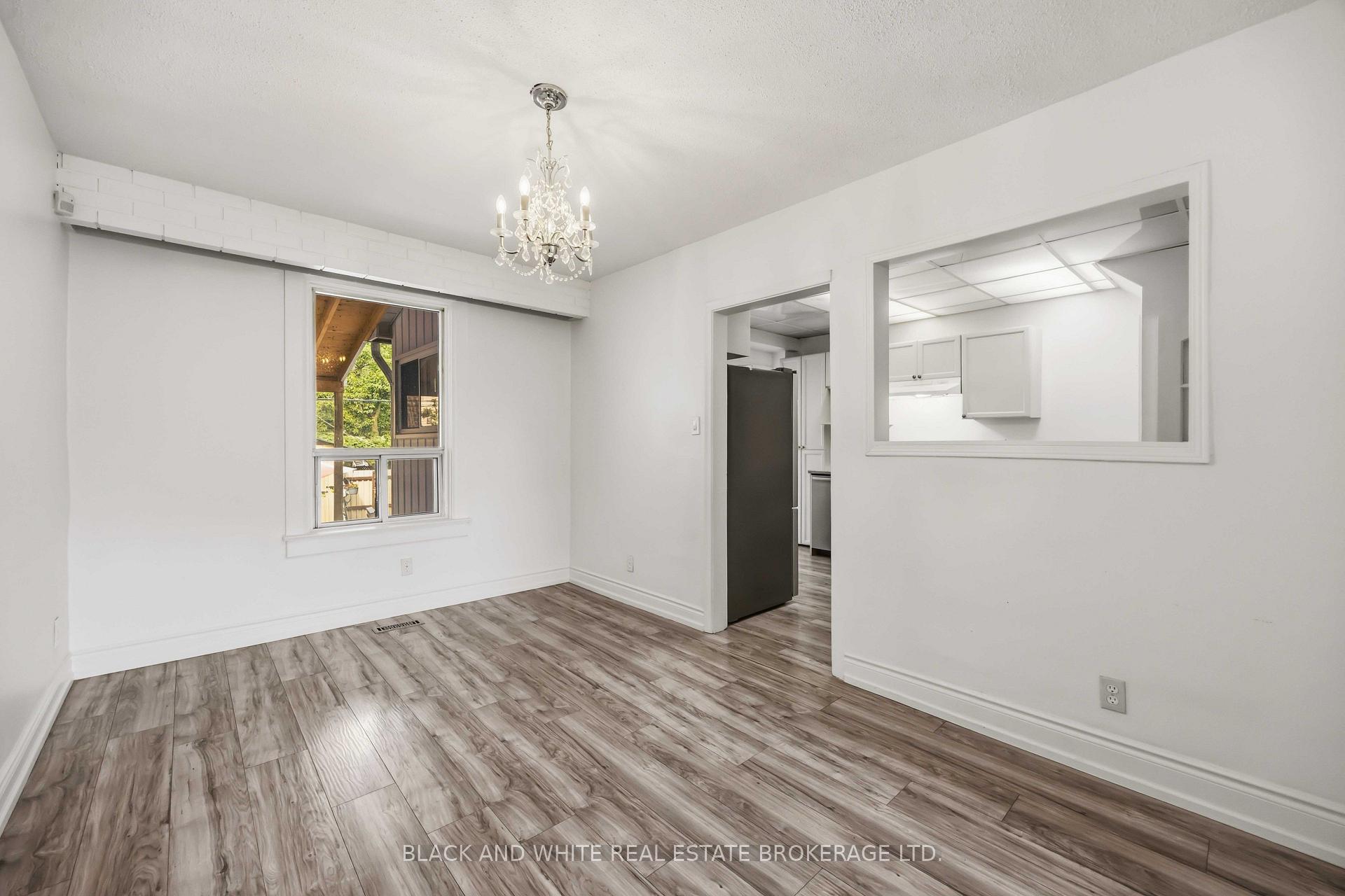 Photo 9 of 4 Greendale Avenue, Toronto, Rockcliffe-Smythe — HOMEH