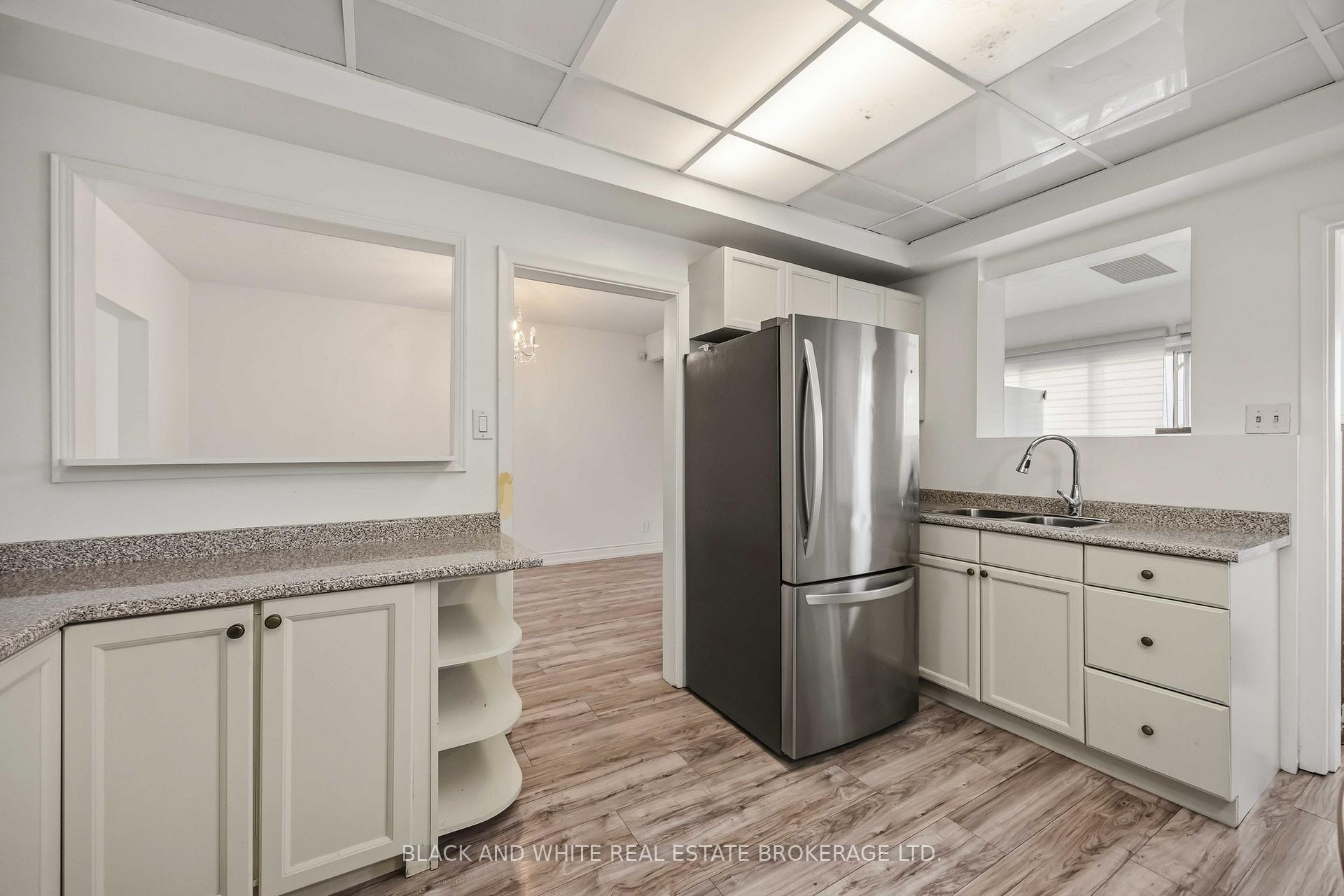 Photo 15 of 4 Greendale Avenue, Toronto, Rockcliffe-Smythe — HOMEH