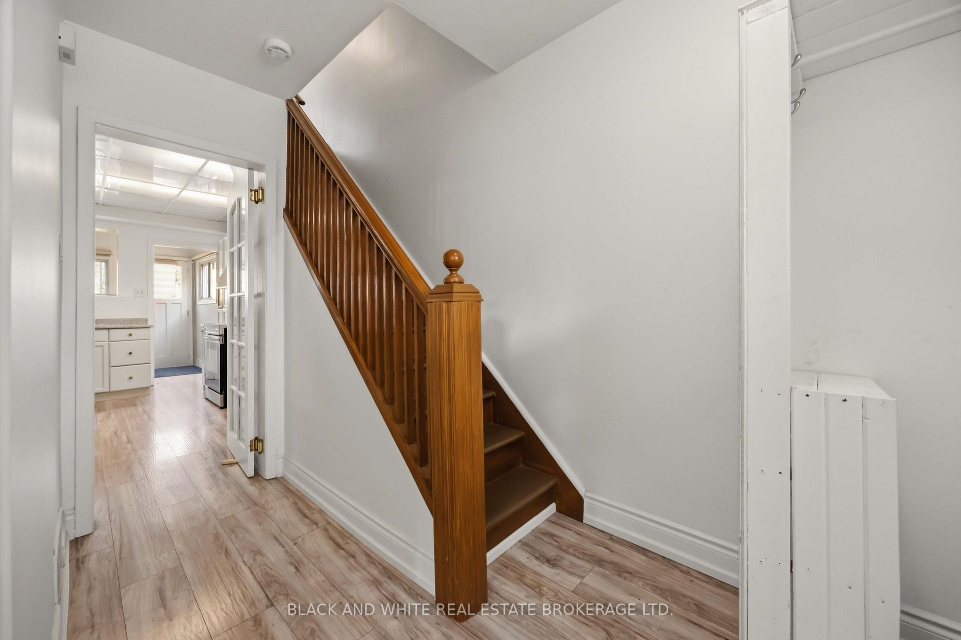 Photo 18 of 4 Greendale Avenue, Toronto, Rockcliffe-Smythe — HOMEH