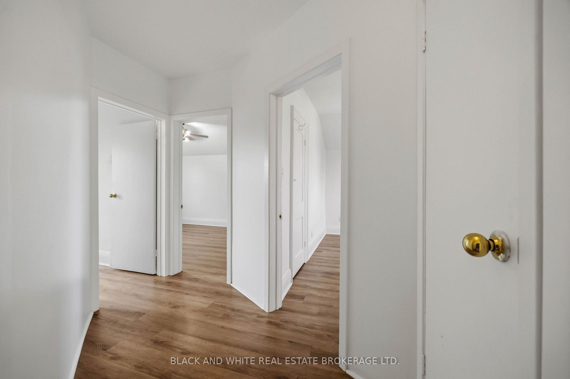Photo 19 of 4 Greendale Avenue, Toronto, Rockcliffe-Smythe — HOMEH